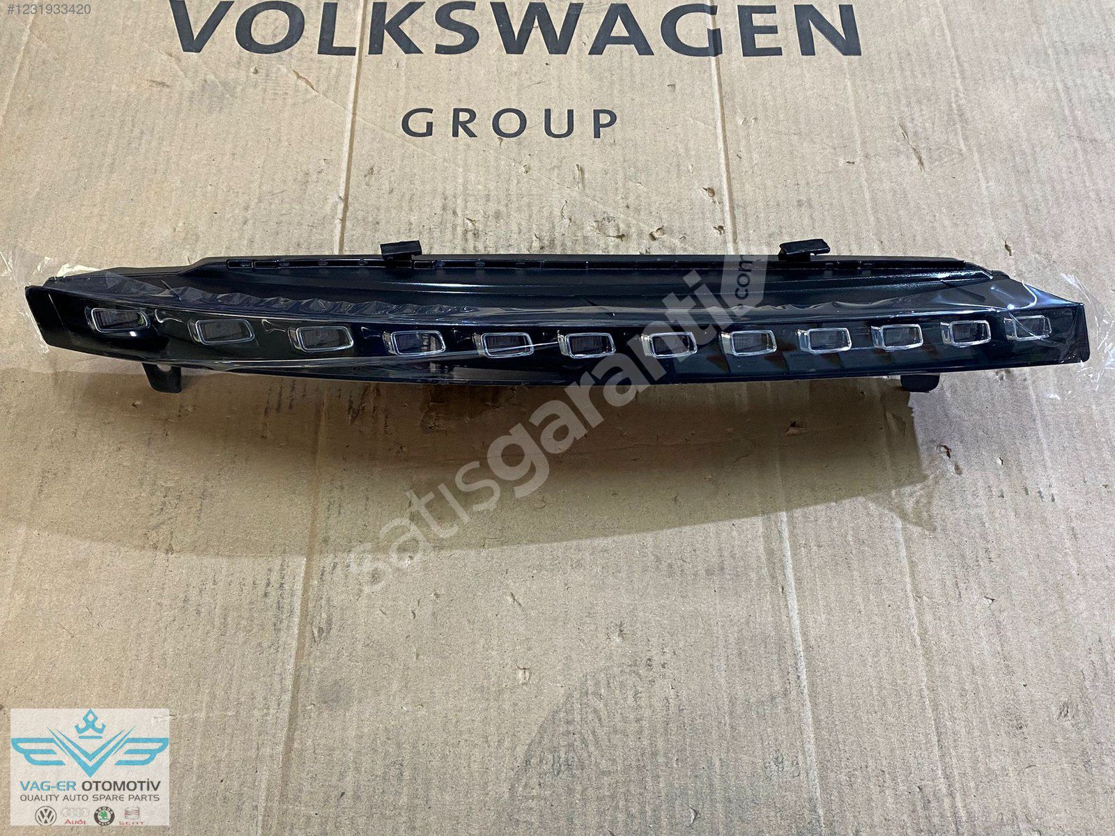 AUDİ Q7 S LİNE GÜNDÜZ LEDİ SOL TARAF 4L0953041D