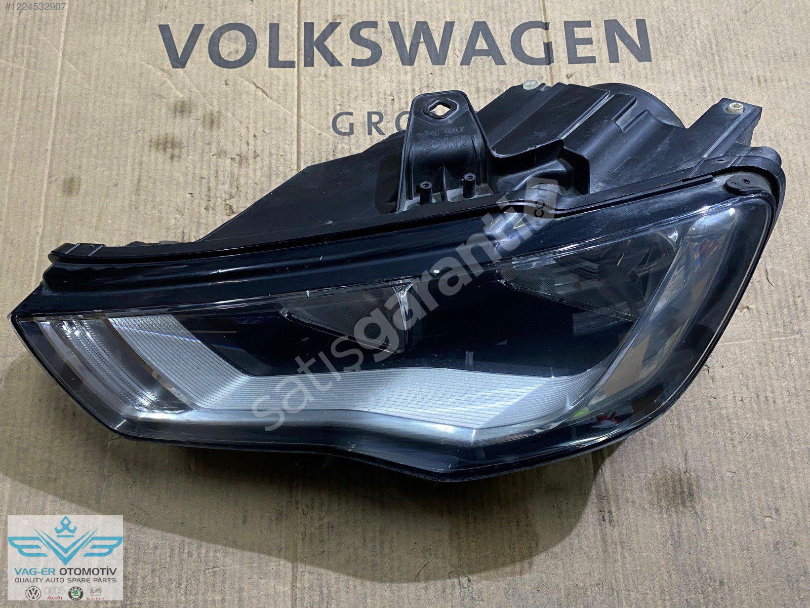 AUDİ A3 2015 MODEL SOL ÖN FAR KOMPLE 8V0941003 / ORJ HATASIZ