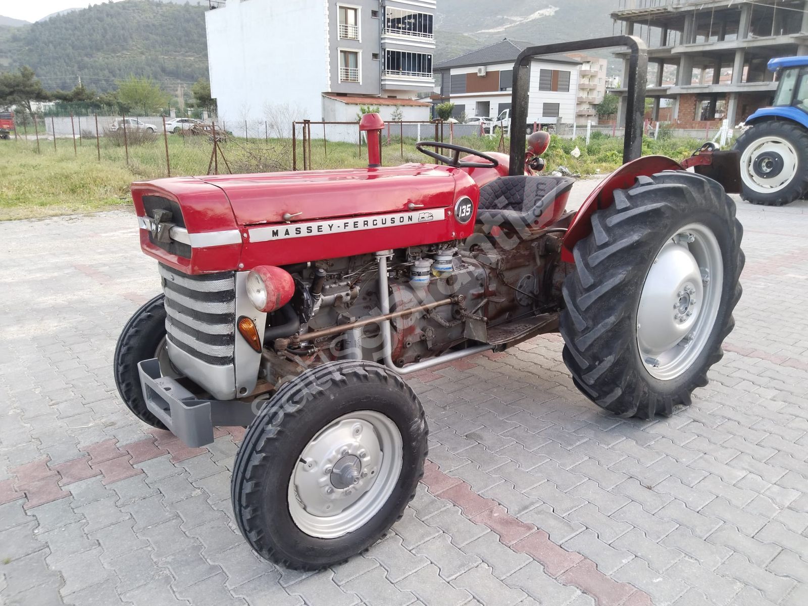1977 MODEL MASSEY FERGUSON 135