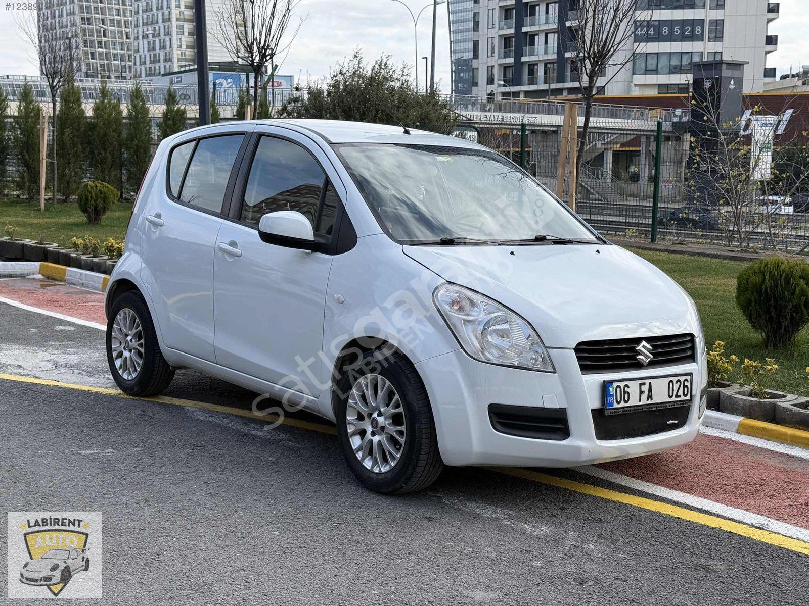 LABİRENT AUTO 2011 SUZUKİ SPLASH OTOMATİK TEMİZ