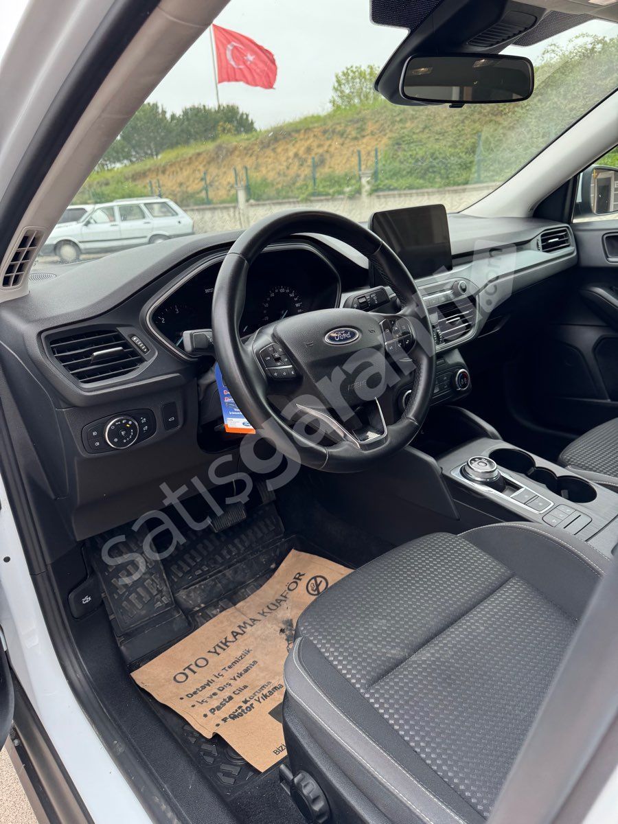2023 model FORD  FOCUS DİZEL OTOMATİK VİTES SADECE 59.000 KM DE HATASIZ KUSURSUZ GARANTİSİ DEVAM EDİYOR