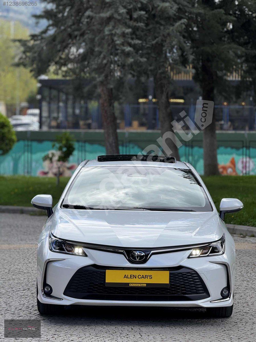 ALEN CARS'DAN TOYOTA COROLLA 1.5 FULL HATASIZ K.kART TAKSİT