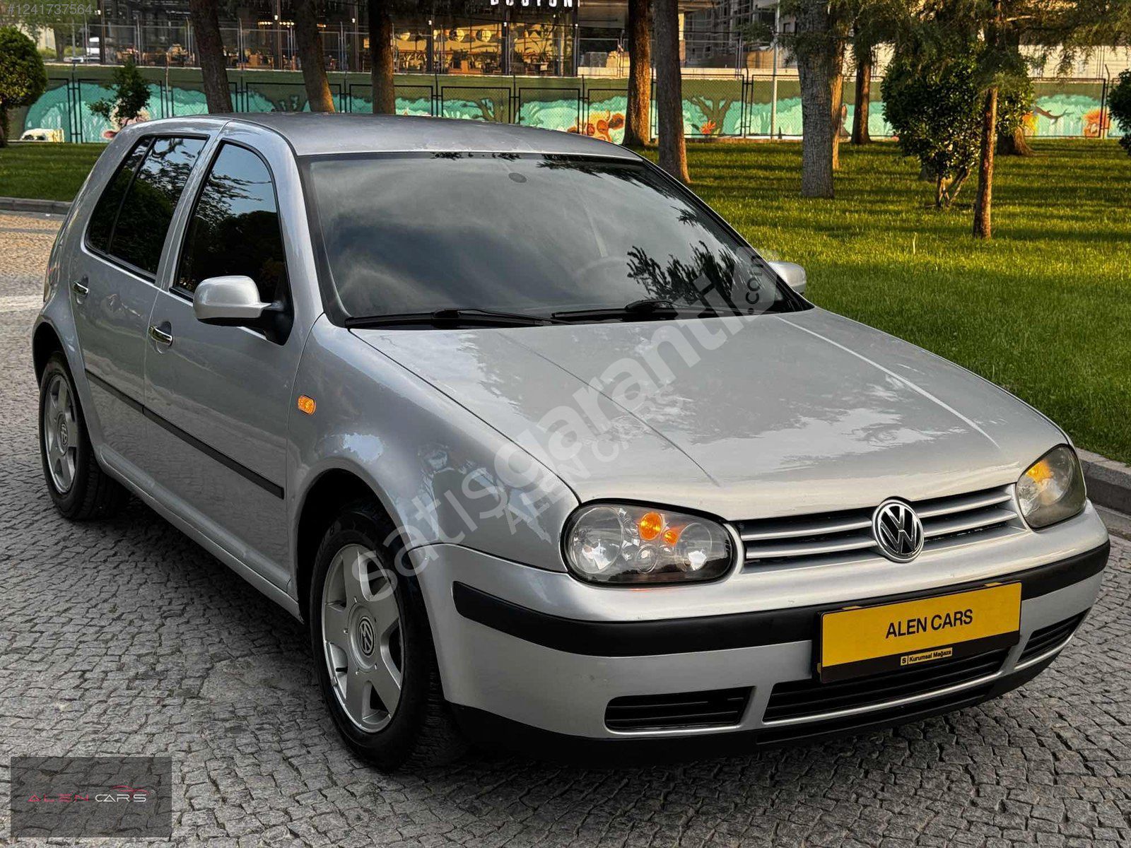 ALEN CARS'DAN VW GOLF 1.6 OTOMATİK BAKIMLI KREDİ KARTINA TAKSİT