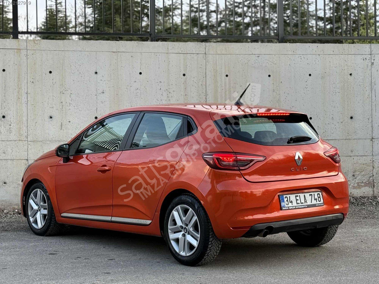 2021 ELA PLAKA LANSMAN RENK 105.000 Km TOUCH PAKET OTOMATİK