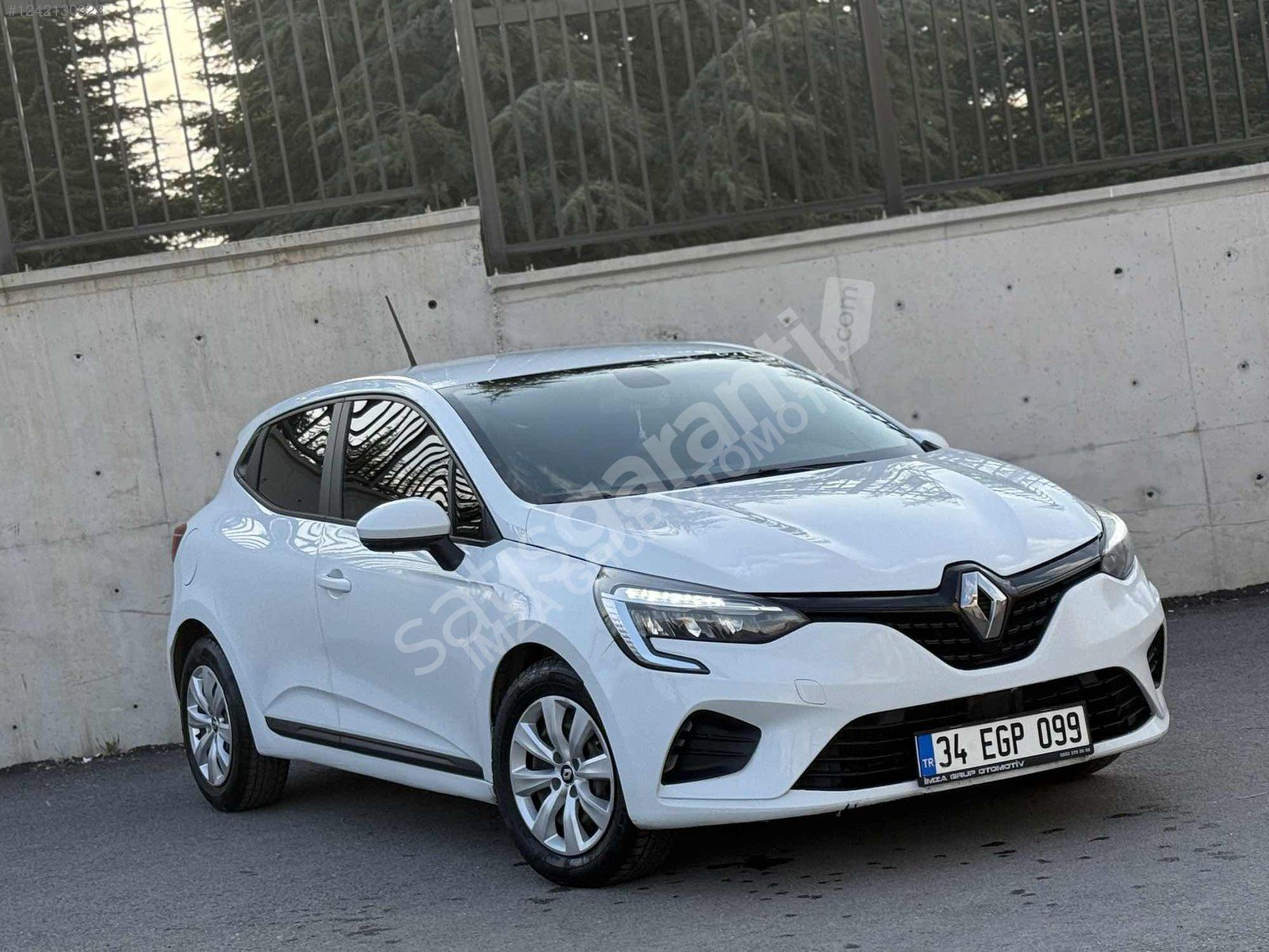 2021 137.000 KM TESLA EKRAN G.GÖRÜŞ OTOMATİK CLİO