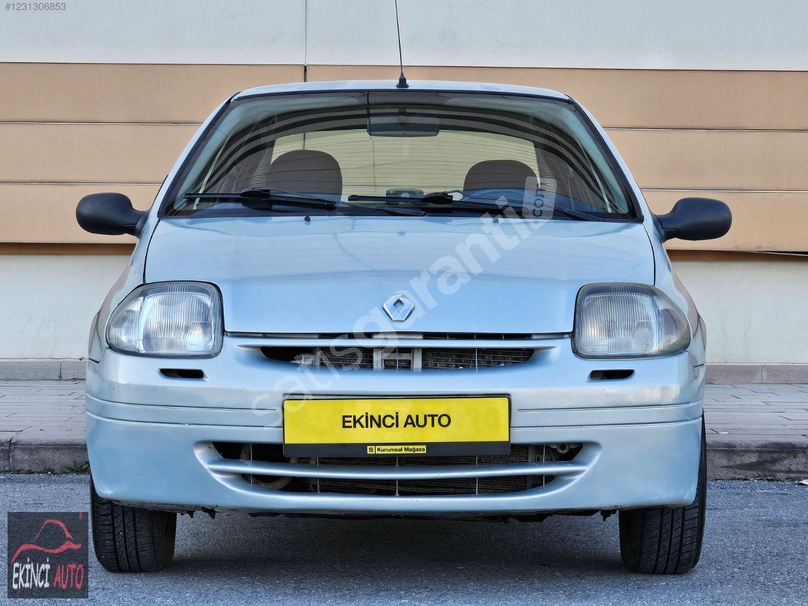 EKİNCİ AUTODAN 2001 CLİO 1.4 BENZİN LPG K.K 12 AY TAKSİT İMKANI