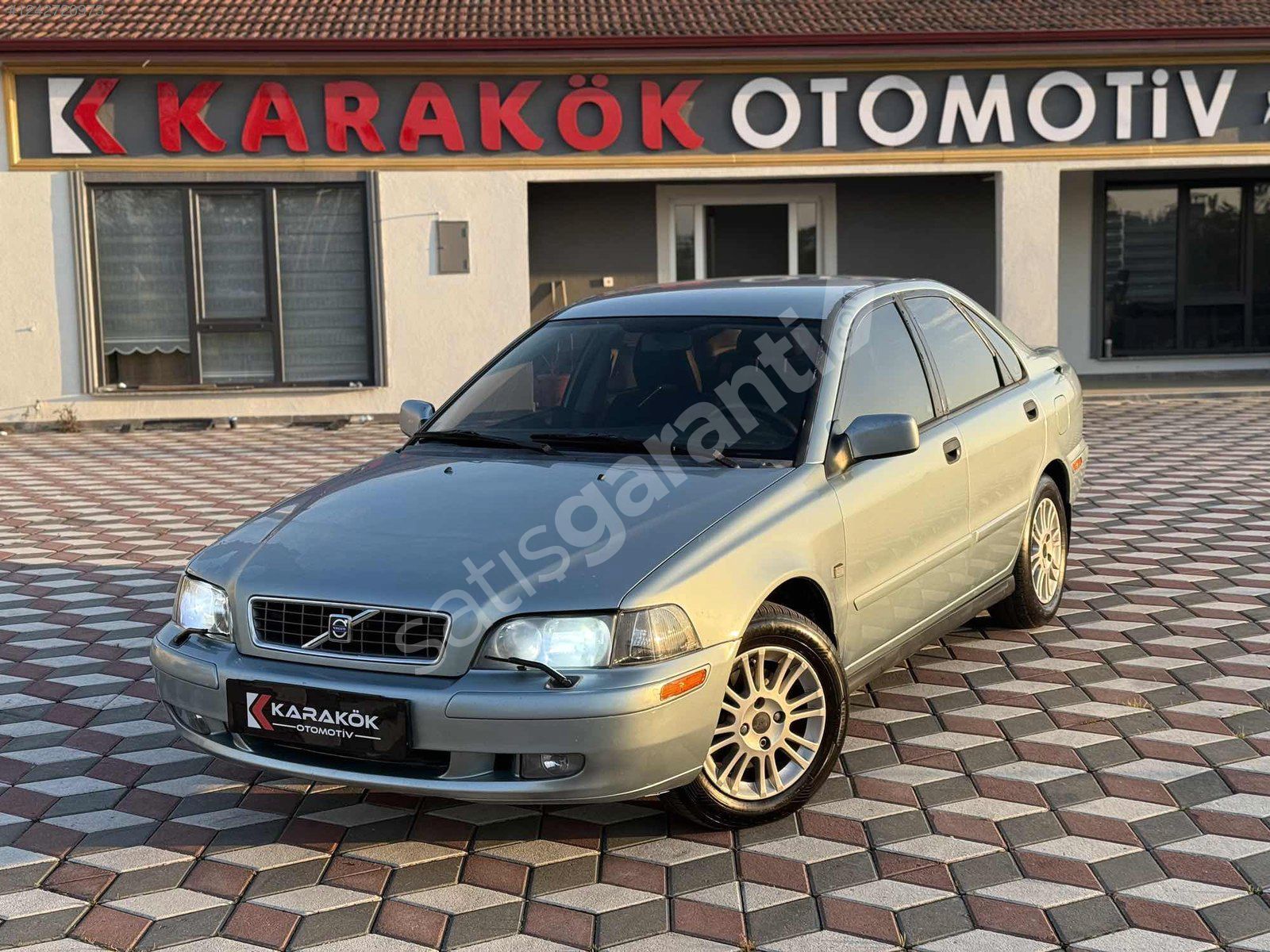-KARAKÖK- HATASIZ DEĞİŞENSİZ CAM GİBİ VOLVO S40