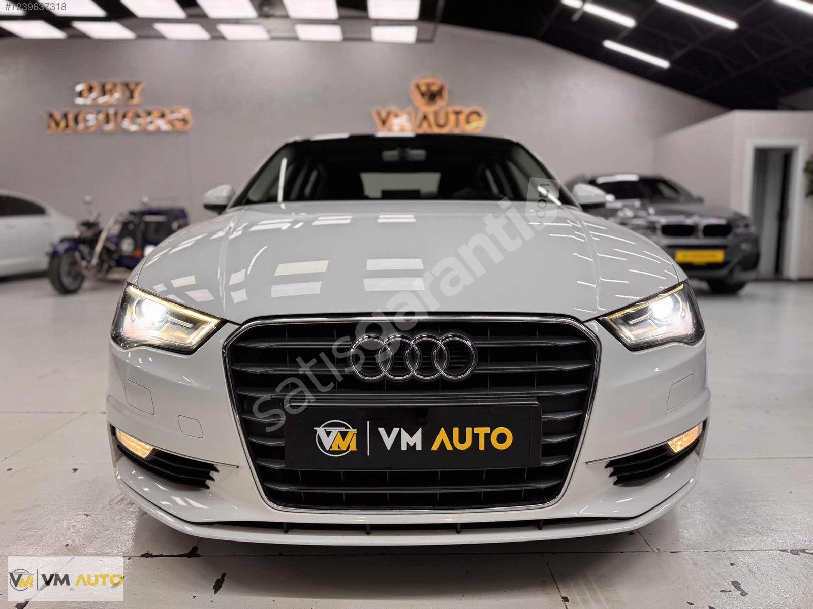 VM AUTO'DAN AUDİ A3 DEĞİŞENSİZ TRAMERSİZ CAM TAVANLI