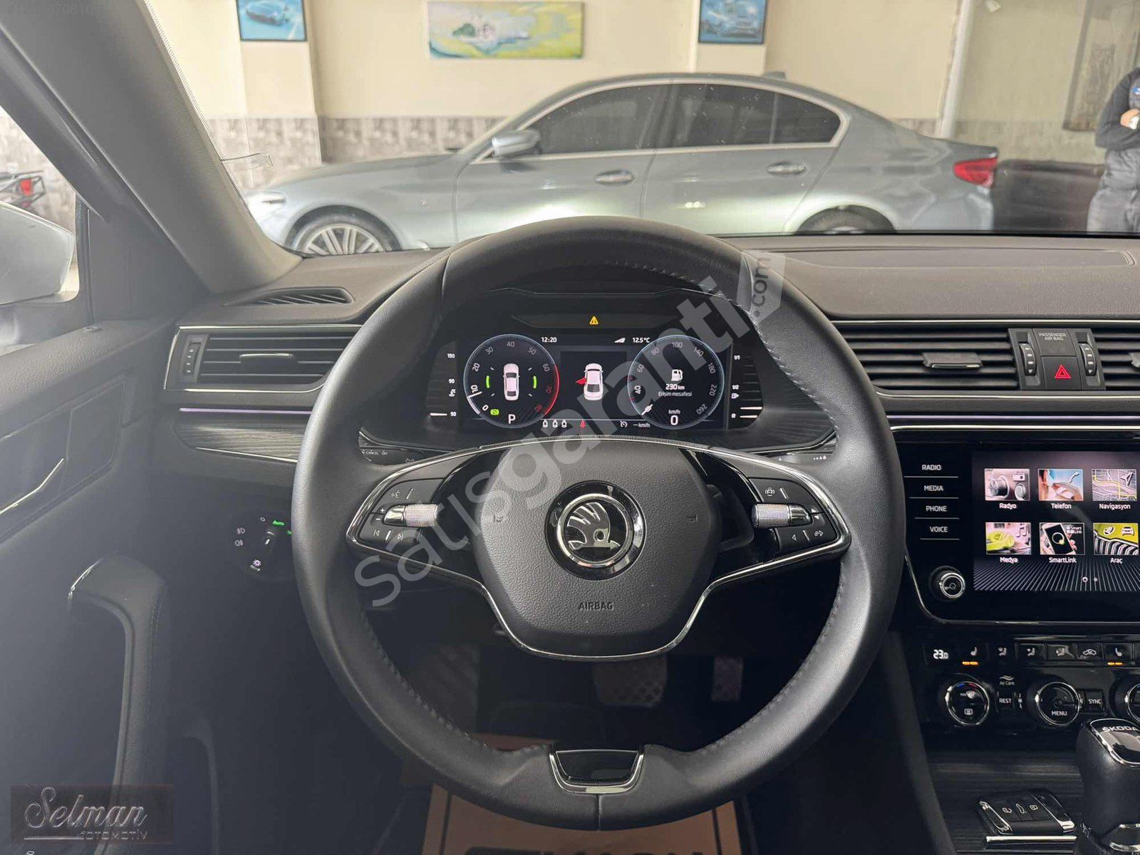 1 LOKAL 2023 1.5 TSİ PRESTİGE CAM TAVAN 4 KOLTUK ISITMA 29BİNDE