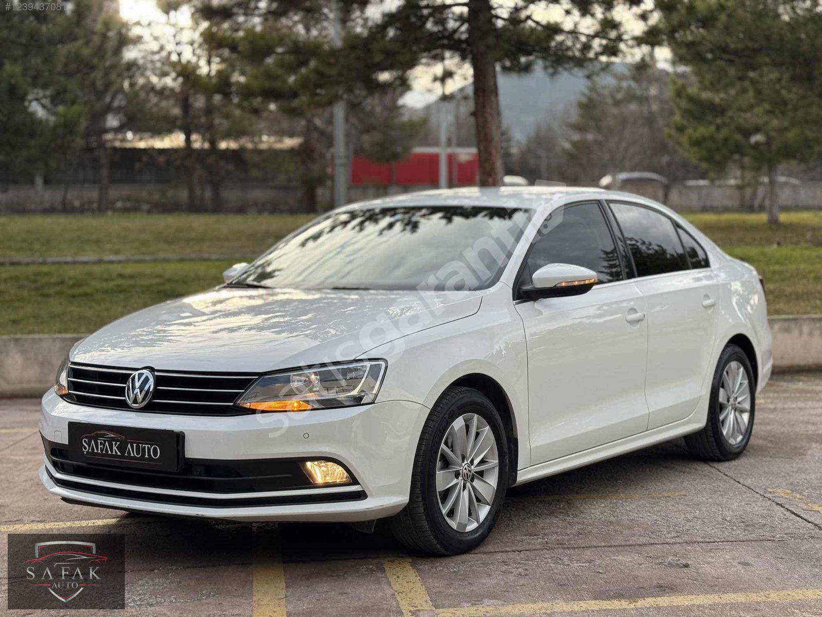 ŞAFAK AUTO'DAN HATASIZ BOYASIZ 76 BİN KM DE 2016 OTOMATİK JETTA