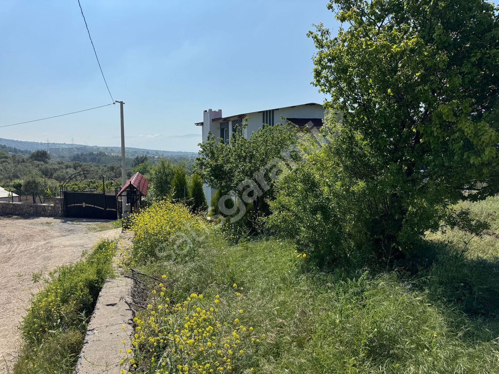 Kemalpaşa Ulucak Villalar Bölgesinde Satılık 800 m2 Arazi