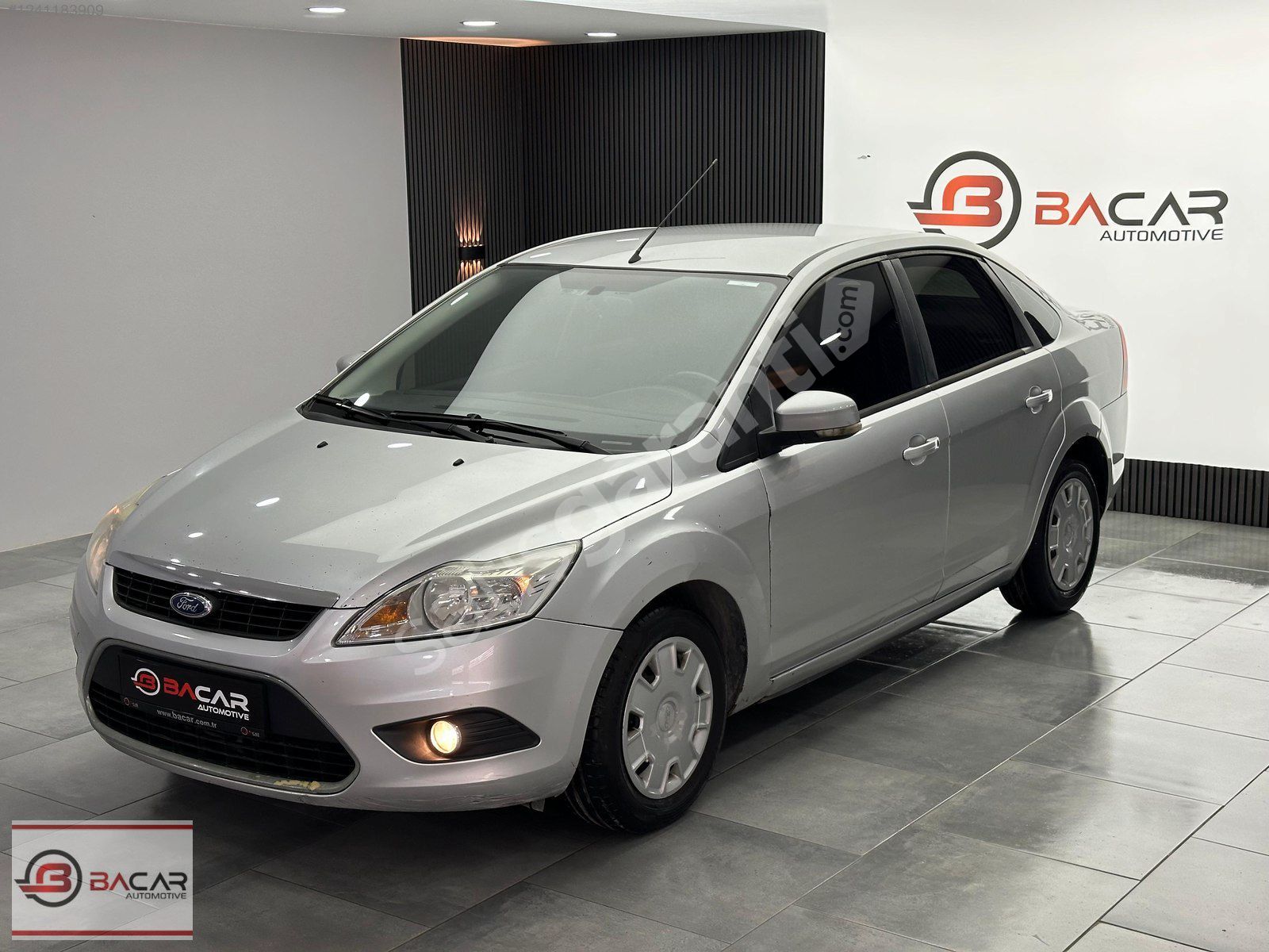 BACAR 2011 FORD FOCUS SEDAN COMFORT 1.6 OTOMATİK 179.000KM