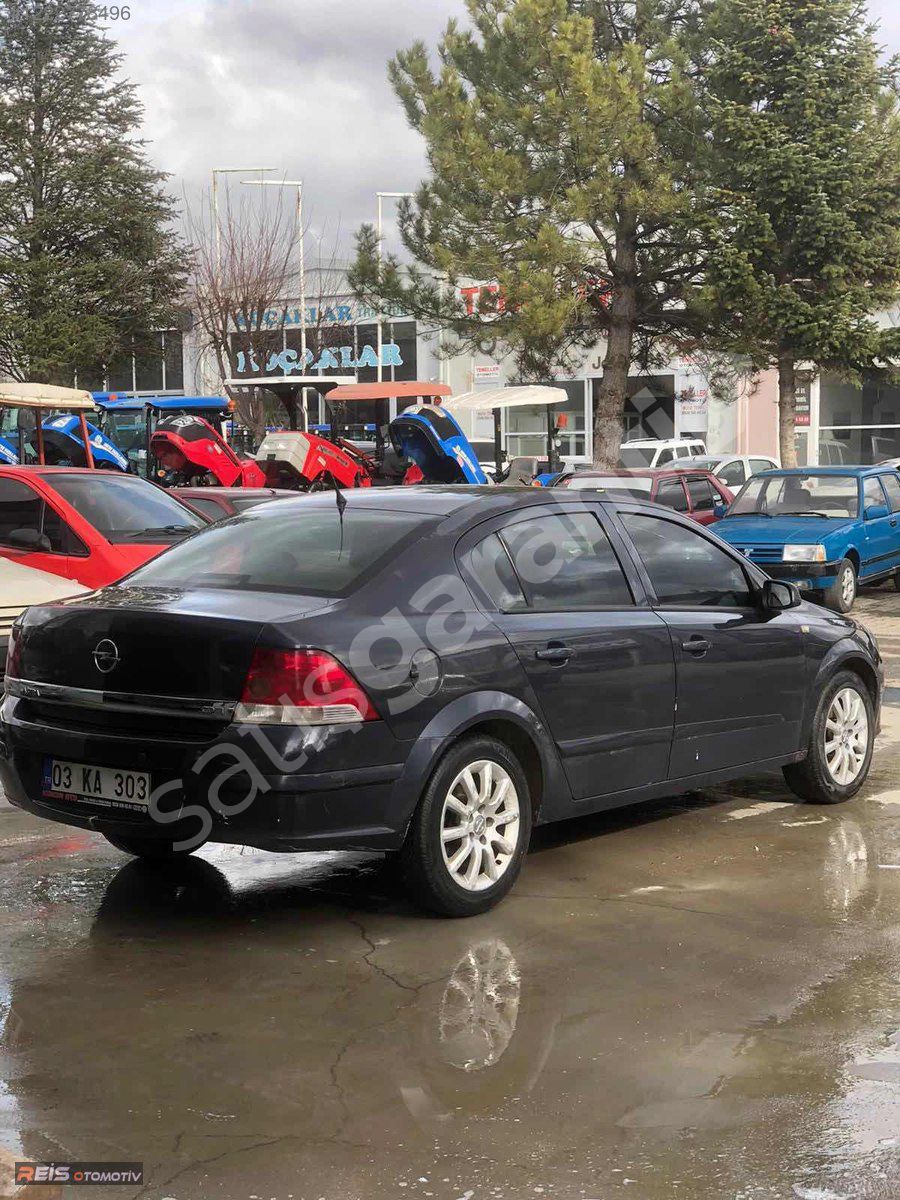 REİS AUTODAN EMSALSİZ OPEL ASTRA