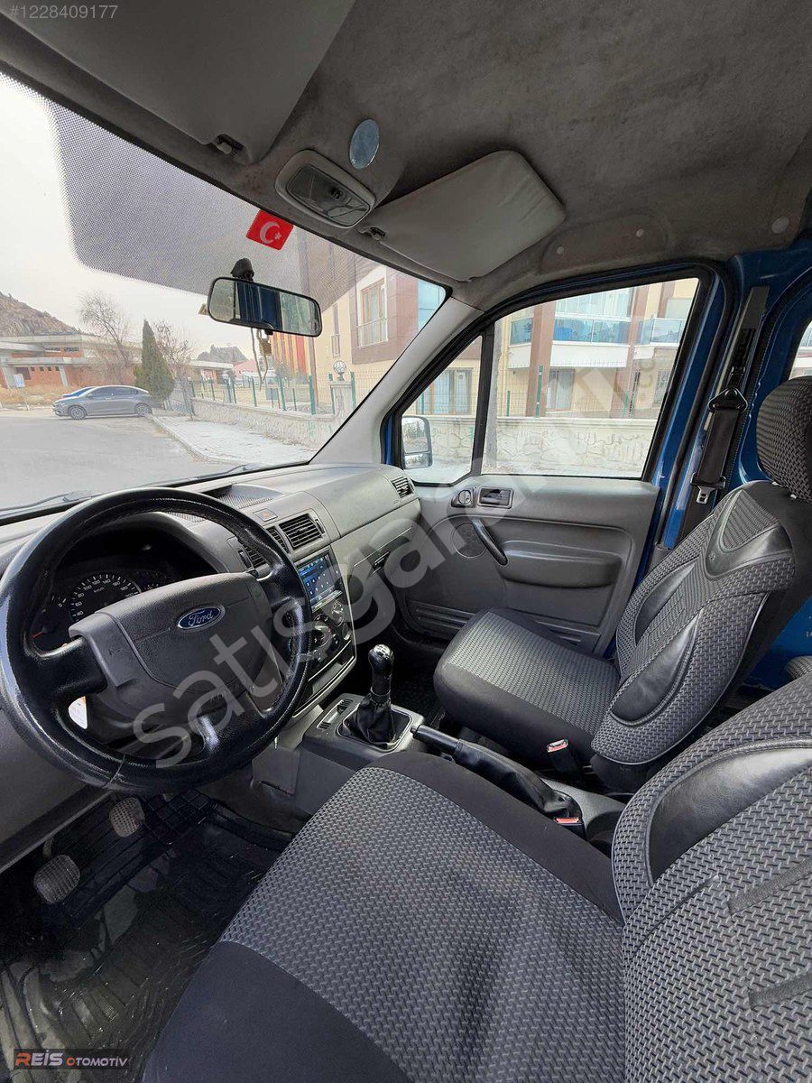 REİS AUTO DAN HATASIZ FORD CONNECT
