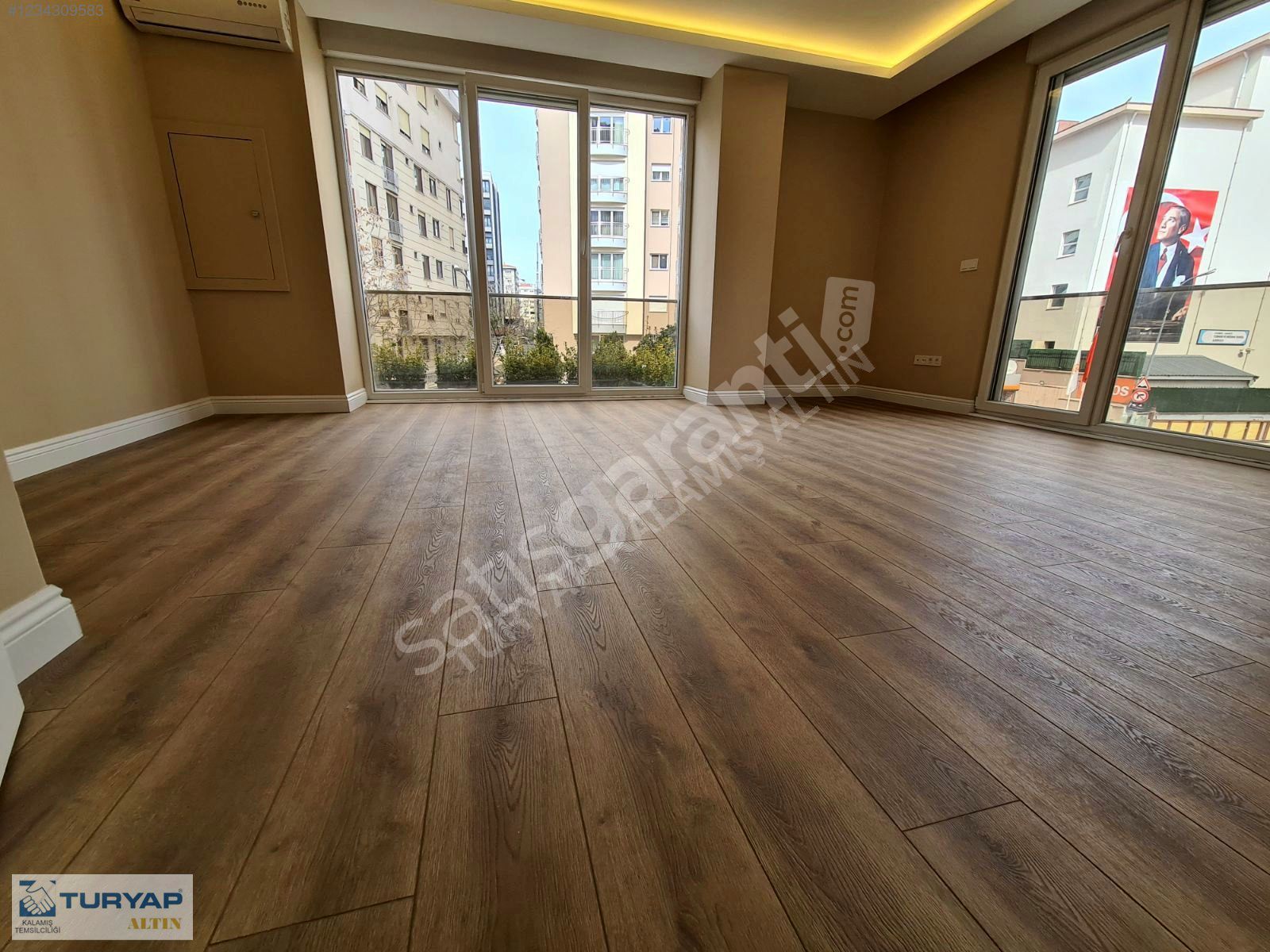 SUADİYE CAMİ SOKAKTA 3+1 EBEVEYNLİ KOMBİLİ ÖZEL DEKORLU DAİRE