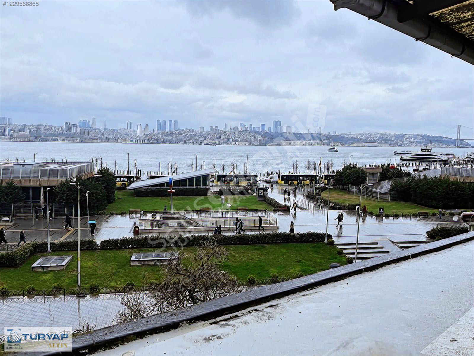 Üsküdar Meydan'da Boğaz Manzaralı 4+1 Daire