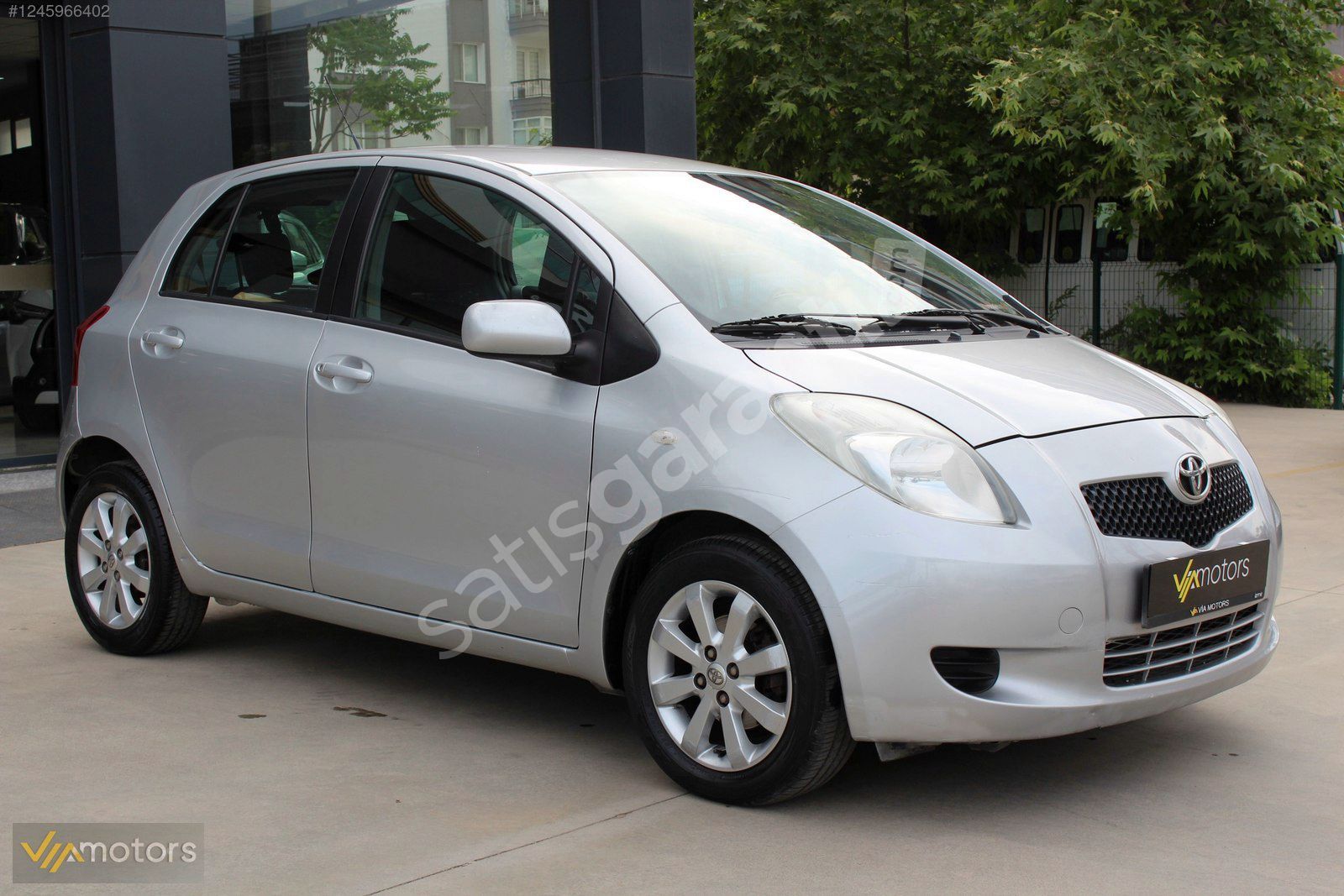 EMSALSİZ YARİS 1.3 BENZİNLİ TAMPONLAR DAHİL BOYASIZ 68.900KM