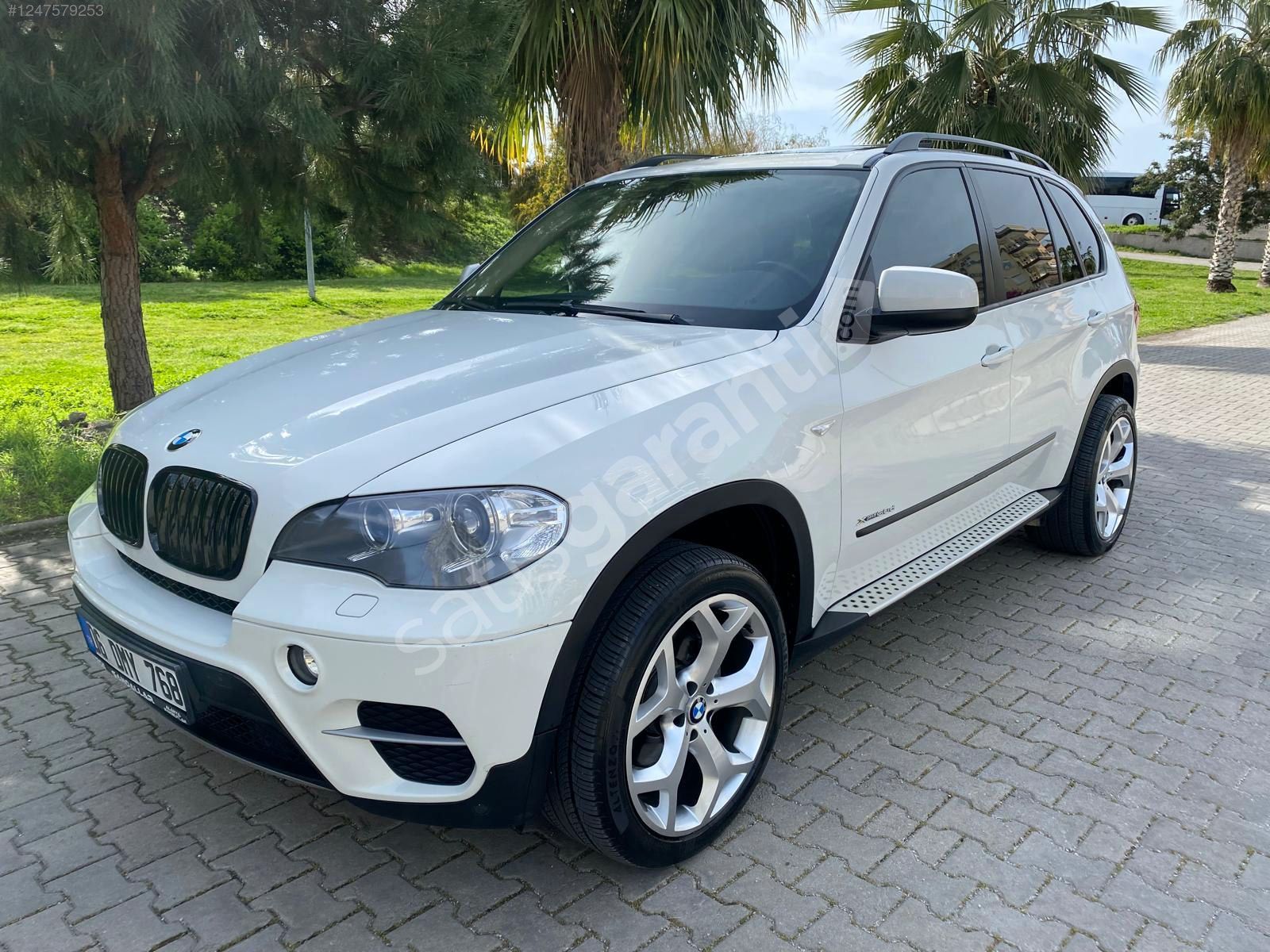 BMW X5 ÇOK TEMİZ 2 PARÇA LOKAL BOYA GERİSİ HATASIZ 2012 MODEL