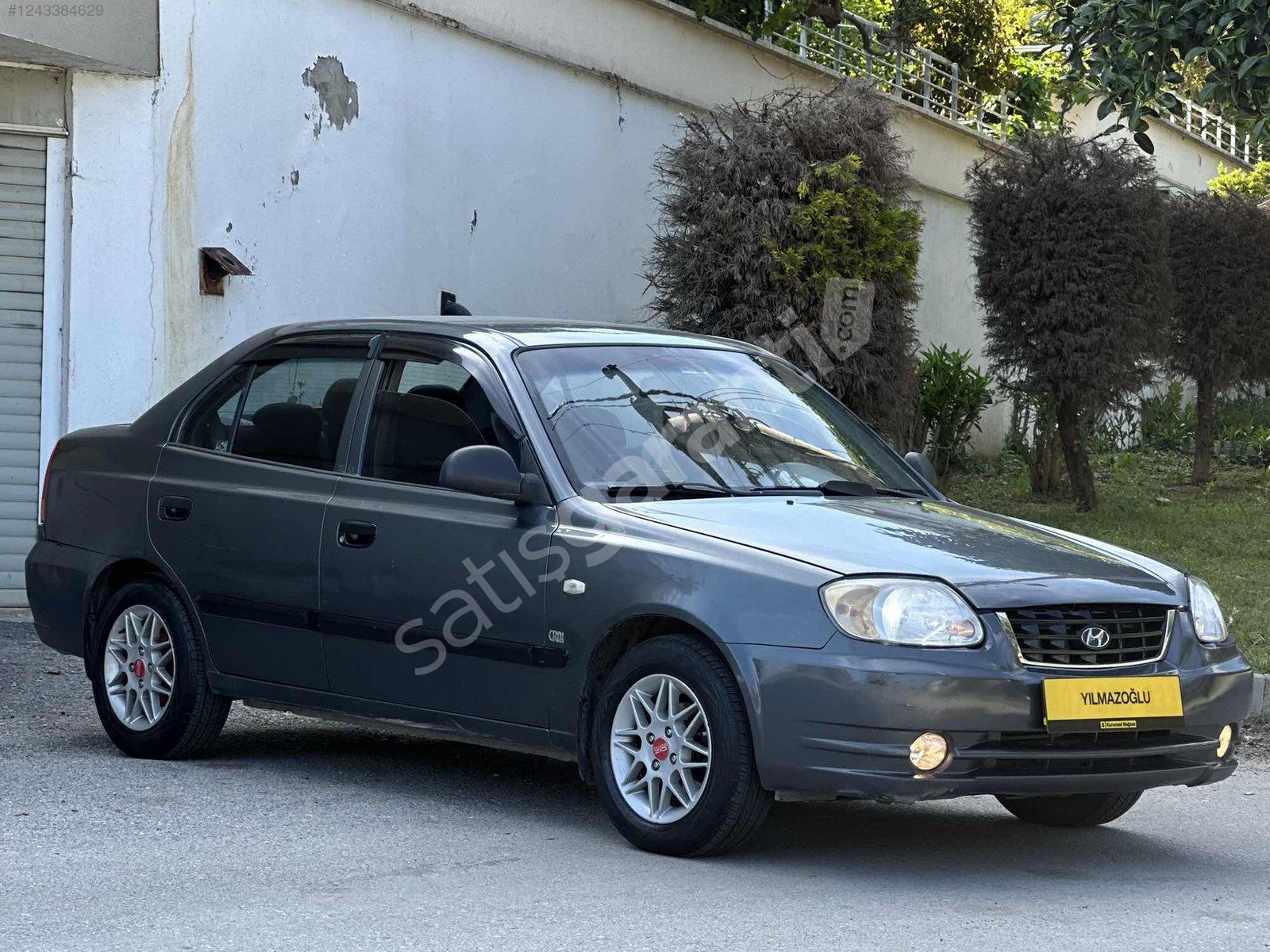 YILMAZOĞLUN'DAN AİLE ARABASI ÇOK TEMİZ 2005 KLİMALI TAKASA AÇIK