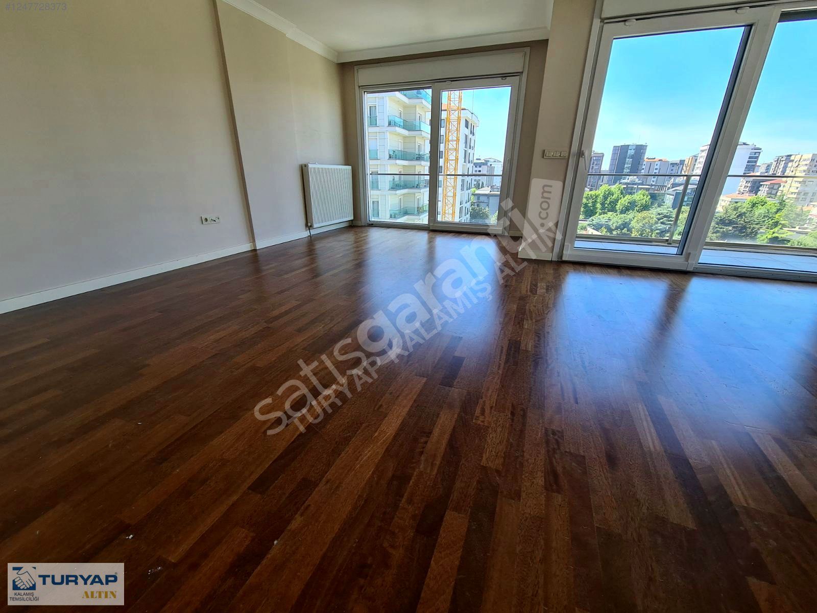 HAMAM SOKAKTA 115M2 NET 3+1 GÜNEY CEPHELİ EBEVEYNLİ 8 YILLIK BOŞ