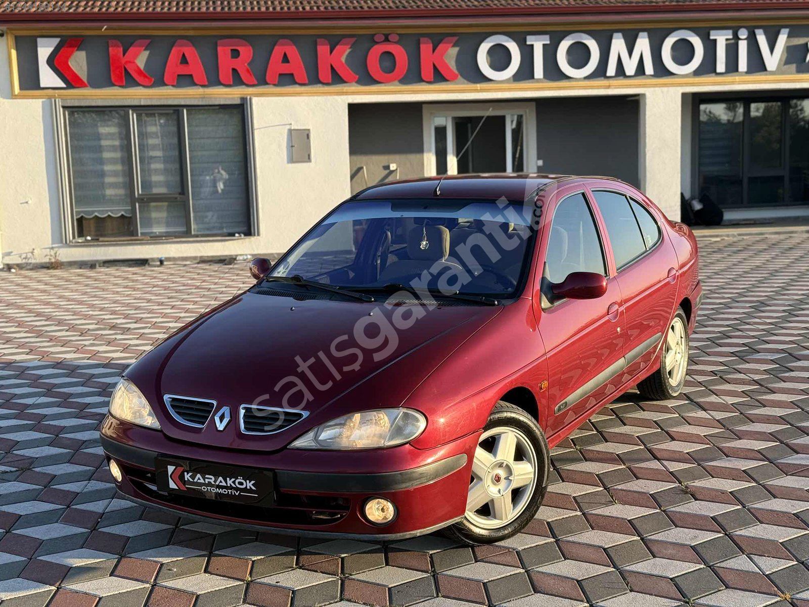 -KARAKÖK- HATASIZ DEĞİŞENSİZ NADİR TEMİZLİKTE KLİMALI RXİ MEGANE