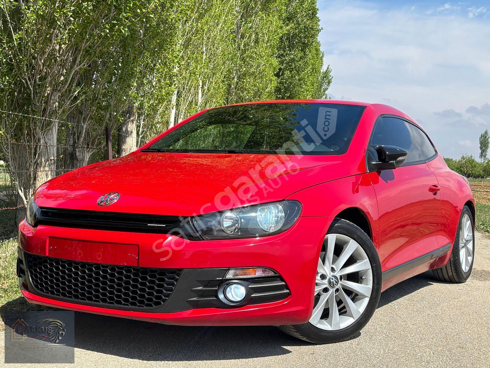 AKKUŞ AUTO'dan orjinal 140.000 km de RED SCİROCCO (KIRMIZI)