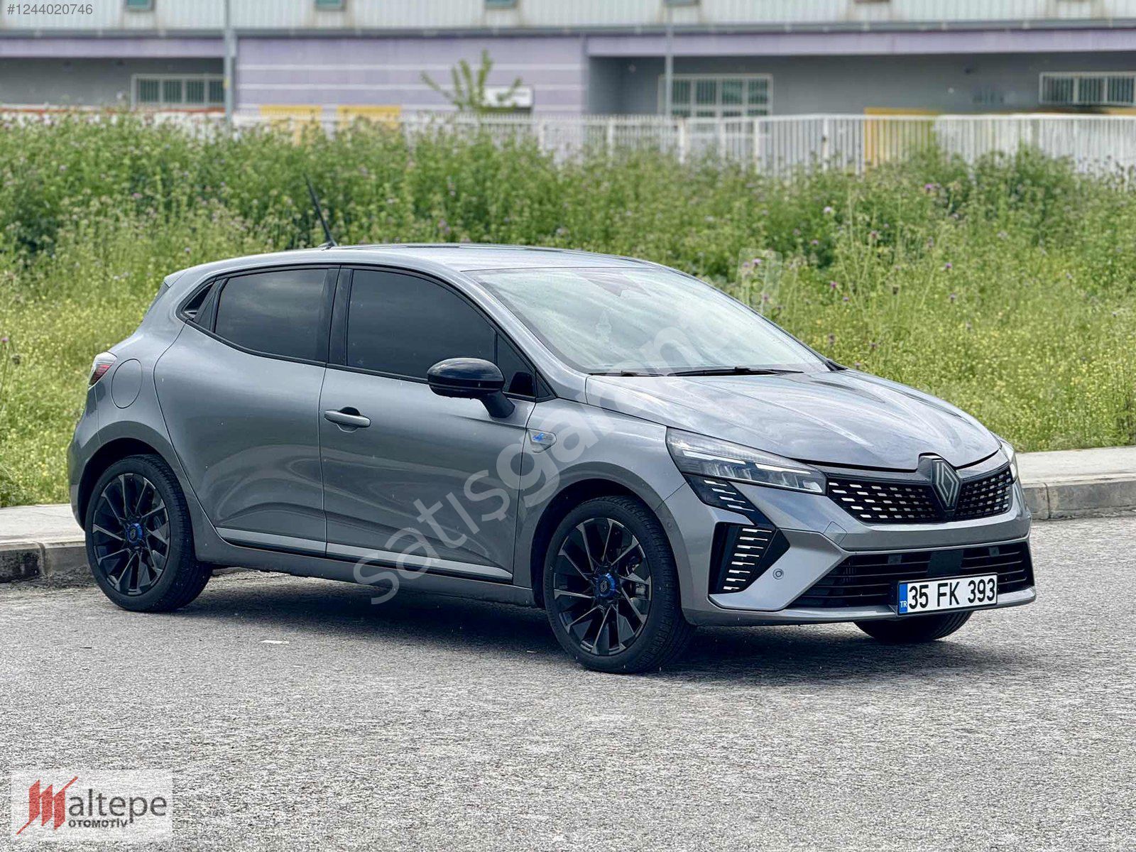 2024 RENAULT CLİO 1.0 TCE GSR 2 TECHNO ESPRİT ALPİNE 4.300 KM