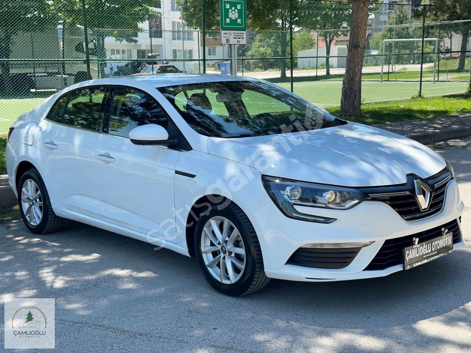 2019 MEGANE 1.6 TOUCH-HATASIZ-BOYASIZ-DÜŞÜK KM-18 AY TAKSİT-