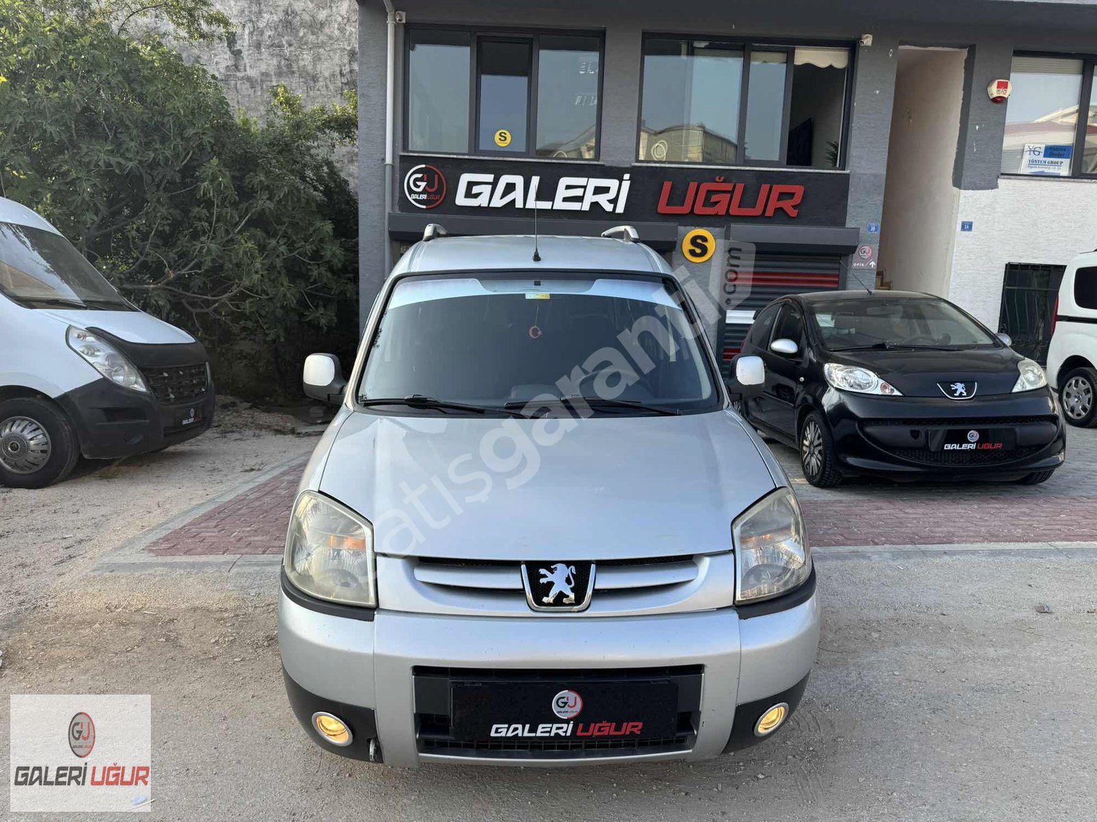 GALERİ UĞUR'DAN KLİMALI ÇİFT SÜRGÜ TEK KAPAK PARTNER COMBİ