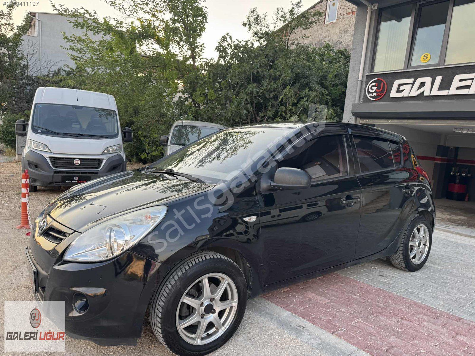 GALERİ UĞUR'DAN 2011 1.4 CRDİ HYUNDAİ İ20
