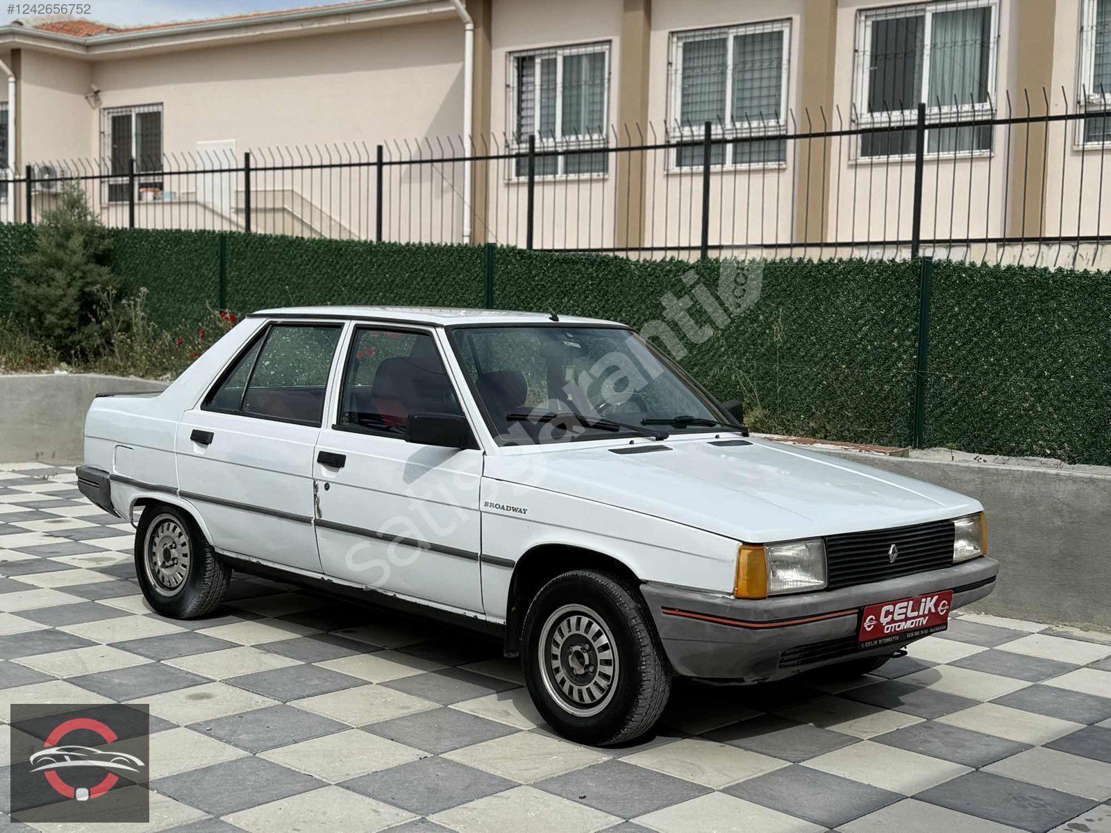 Çelik Otomotiv'den 1993 Model Tertemiz Broadway