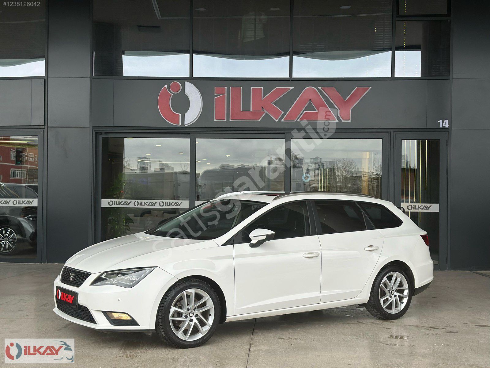 İLKAY OTO'DAN 2016 LEON 1.6 TDİ 110 BG CAM TAVANLI HATASIZ