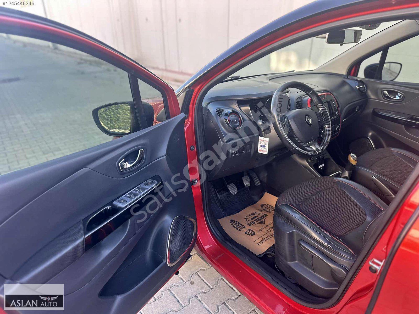ASLAN AUTODAN 2015 RENAULT CAPTUR 1.5 DİZEL OUTDOOR PAKET