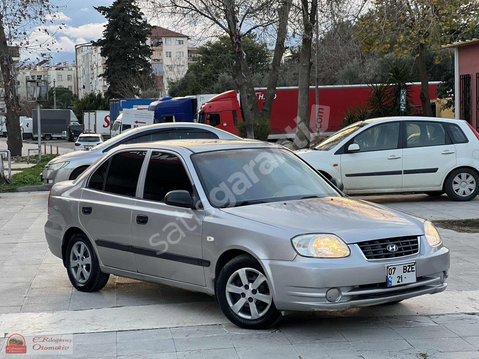 MOTORSİKLET VE ARAÇ TAKASLI 2006 HYUNDAİ ACCENT 1.3ADMİRE