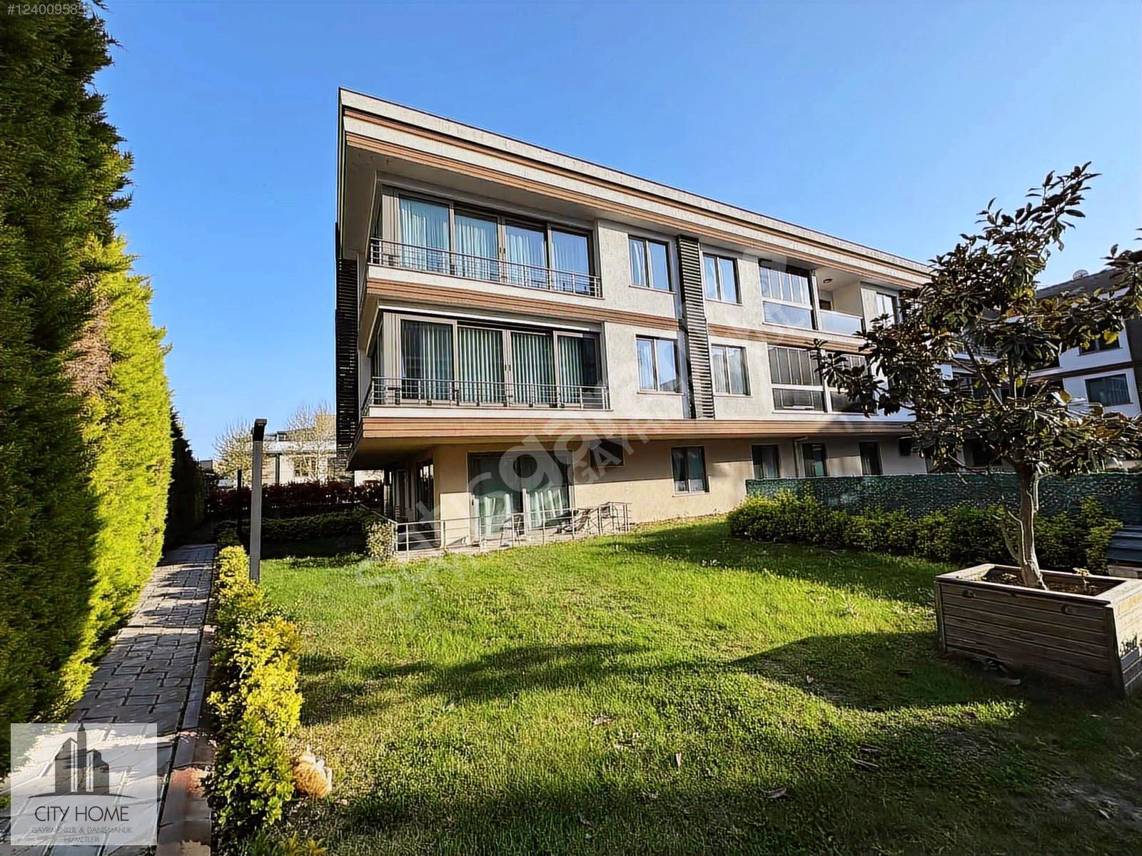 ADEN SİTESİNDE BAHÇELİ,HAVUZLU 2+1 ACİL VE FIRSAT SATILIK DAİRE