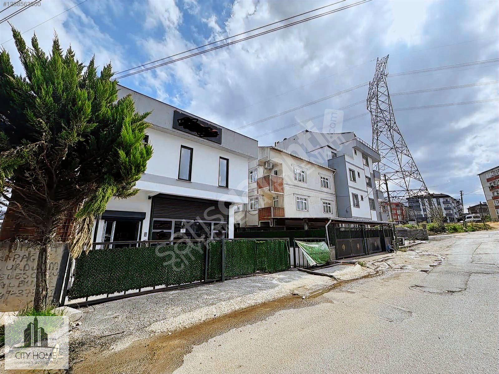 SAMANDIRA TİCARİ BÖLGEDE SATILIK YENİ BİNA