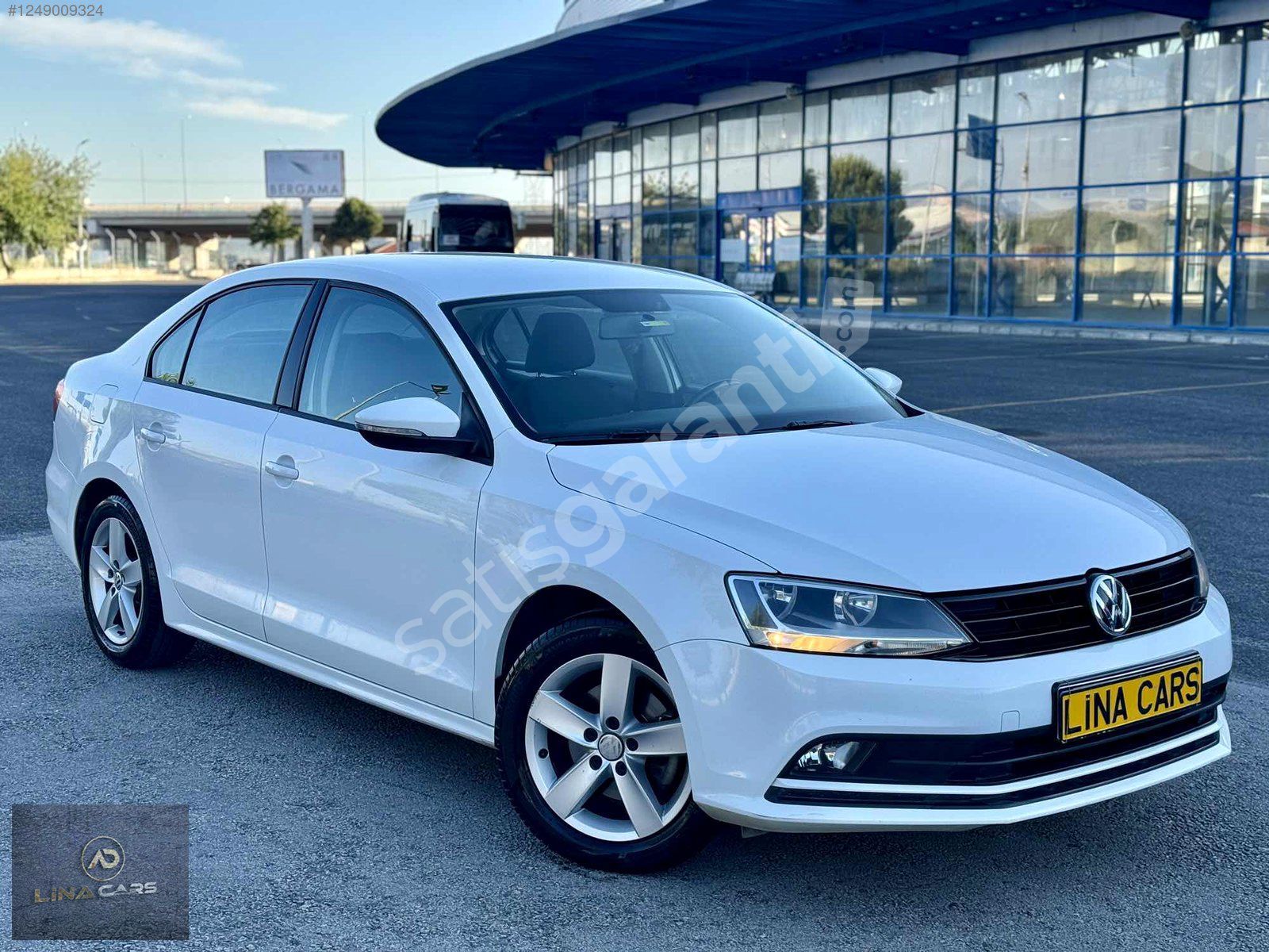 "LİNA CARS" HATASIZ BOYASIZ İLK SAHİBİNDEN JETTA