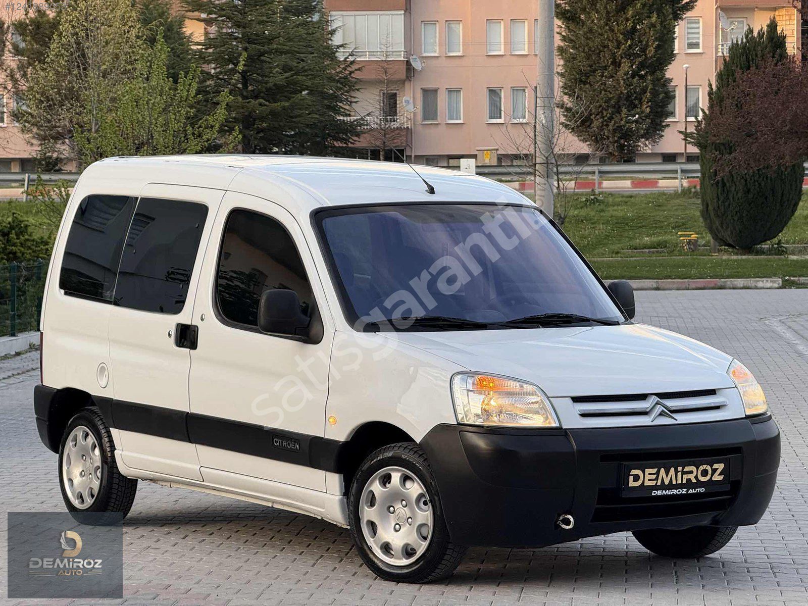 */153.000/* KM HATASIZ DEĞİŞENSİZ BERLİNGO 1.9 COMBİ KLİMALI