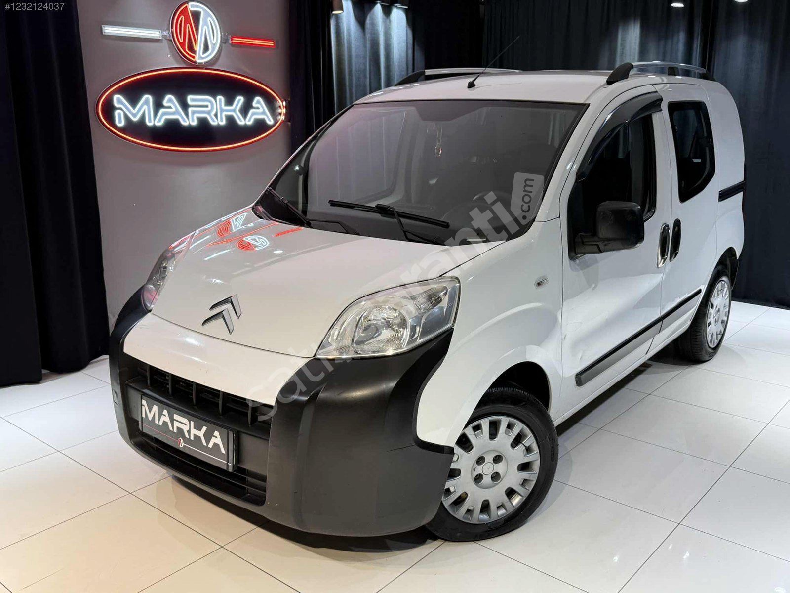 MARKA'DAN 2015 CITROEN NEMO 1.3 DİZEL HATASIZ BOYASIZ