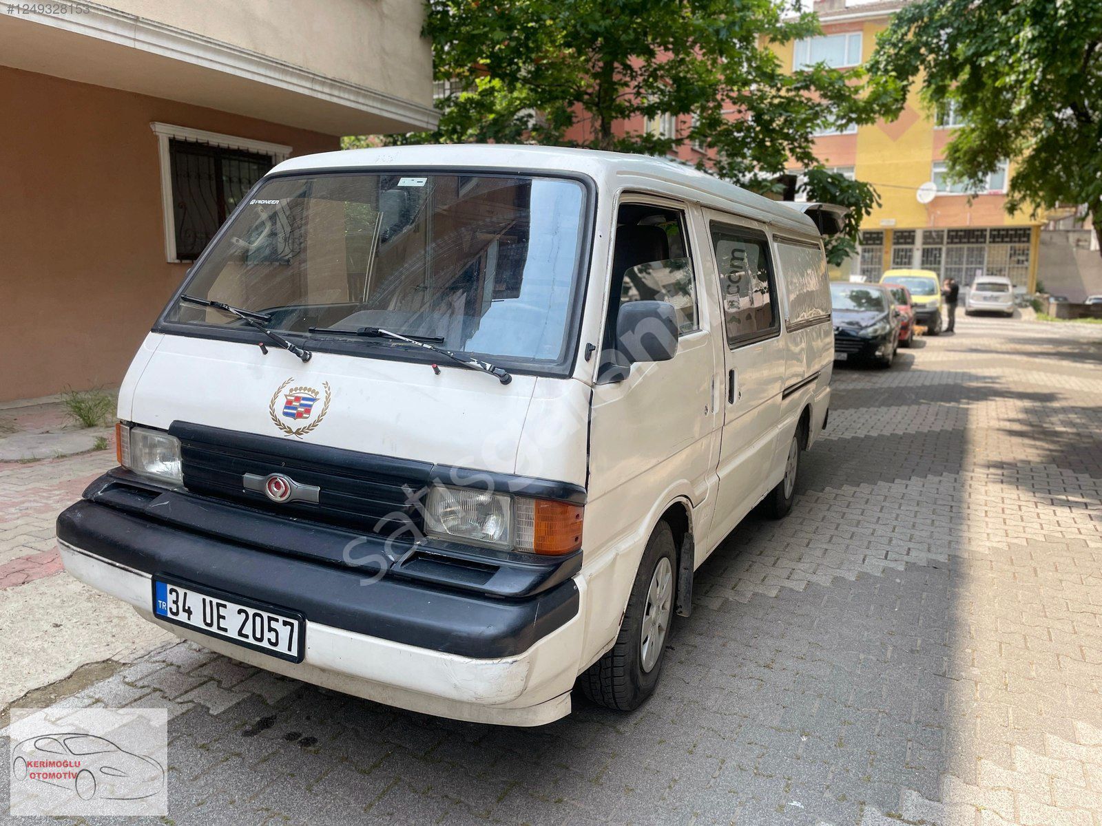 1998 Model MAZDA E2200 cty Van 2+1 PANELVAN