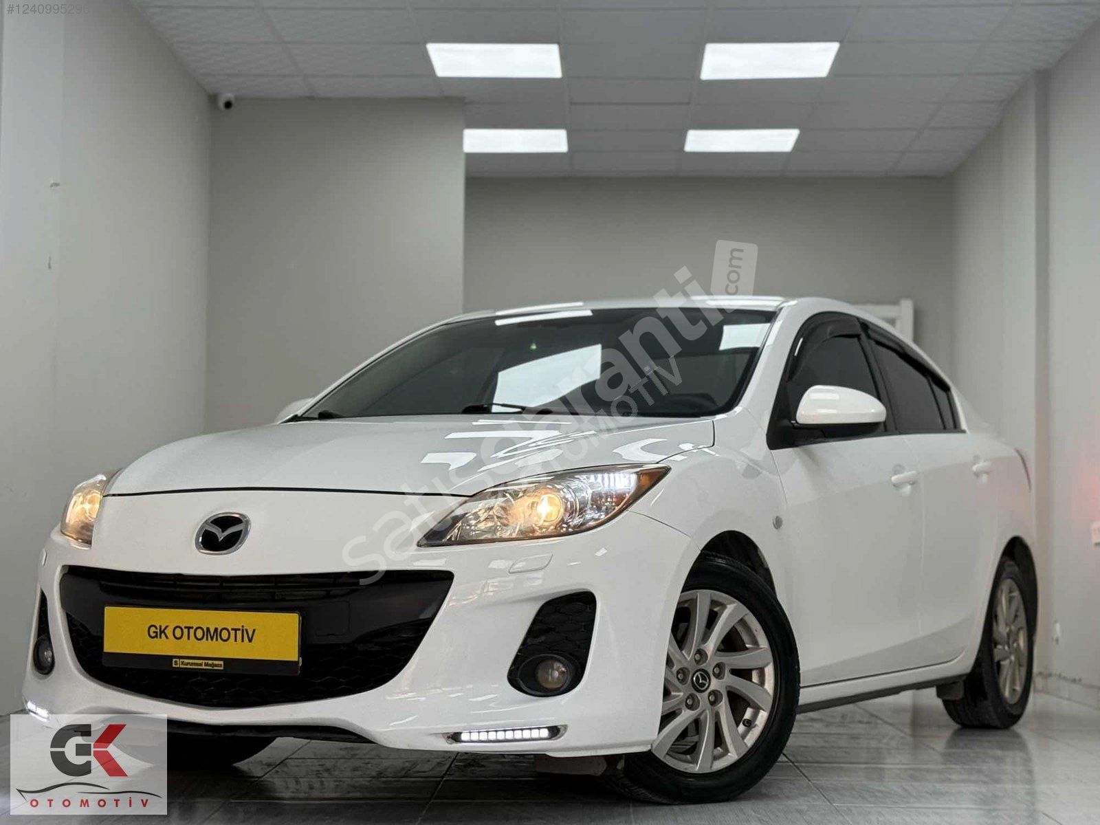 GK OTOMOTİV'DEN 2012 MODEL MAZDA 3 HATASIZ BOYASIZ BAKIMLI