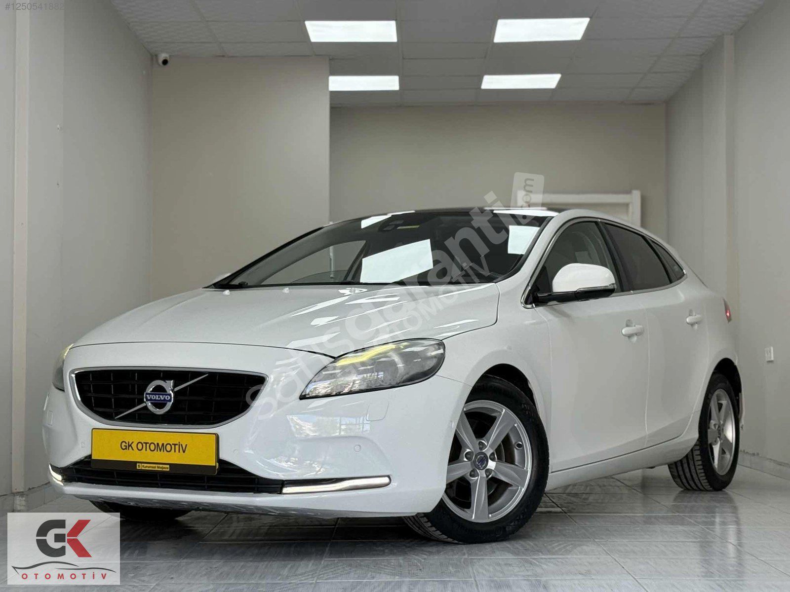 GK OTOMOTİV'DEN 2014 MODEL VOLVO V40 DİZEL OTOMATİK ADVANCE