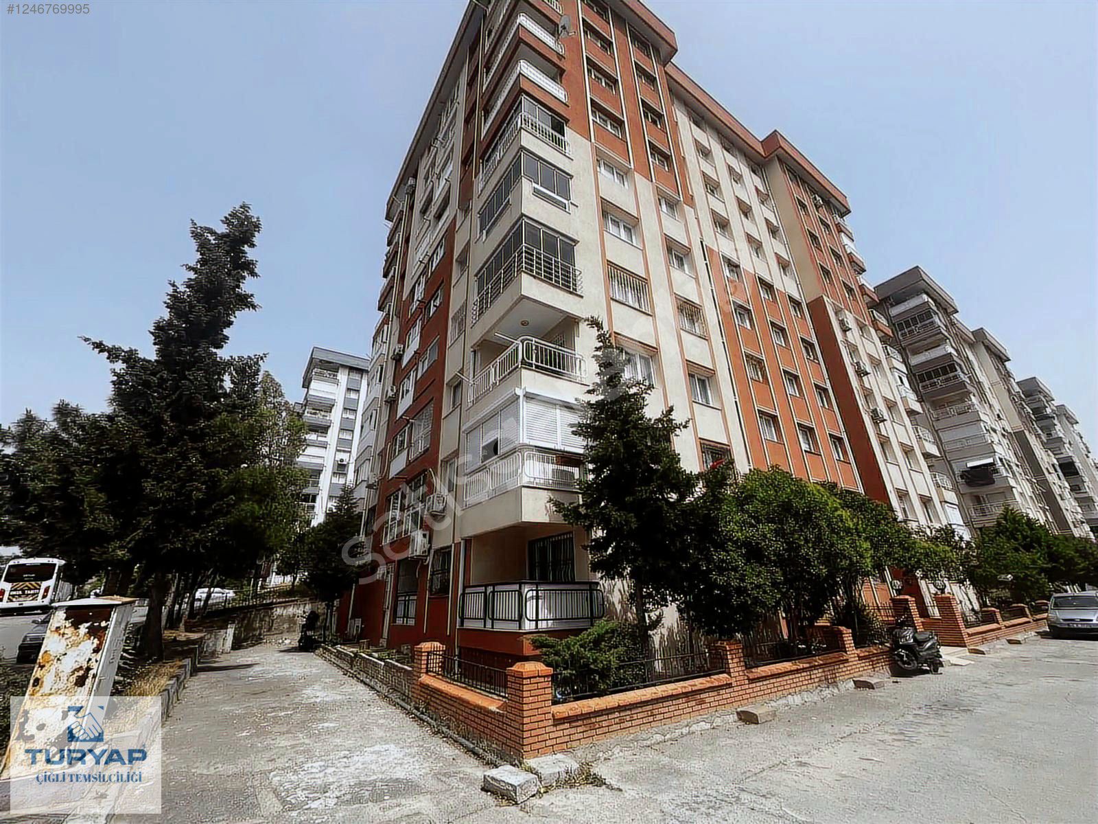 Çiğli Atatürk Mahallesi'nde Satılık 2+1 Daire