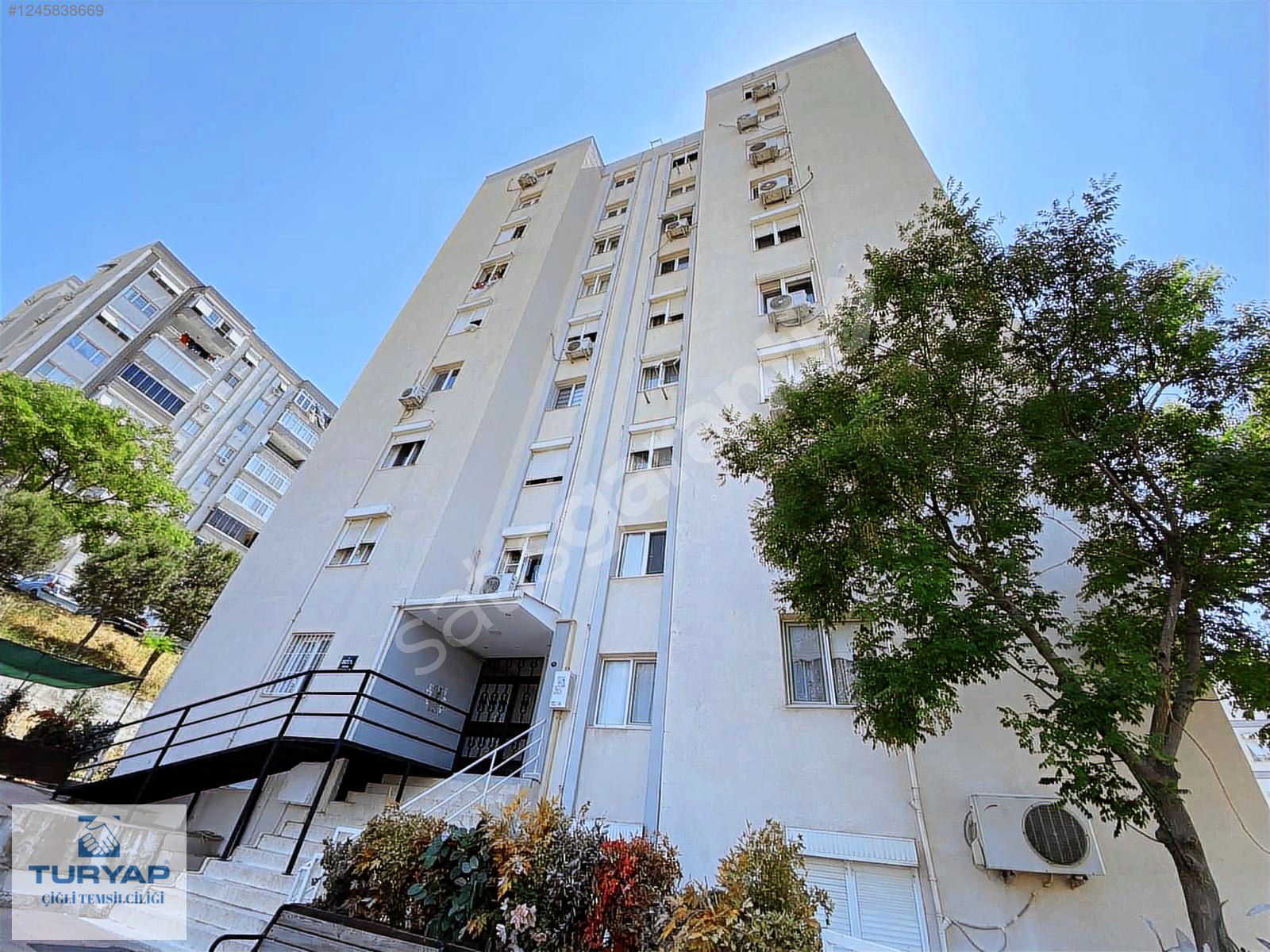 Çiğli Evka-5 Mahallesi'nde Satılık 3+1 Daire