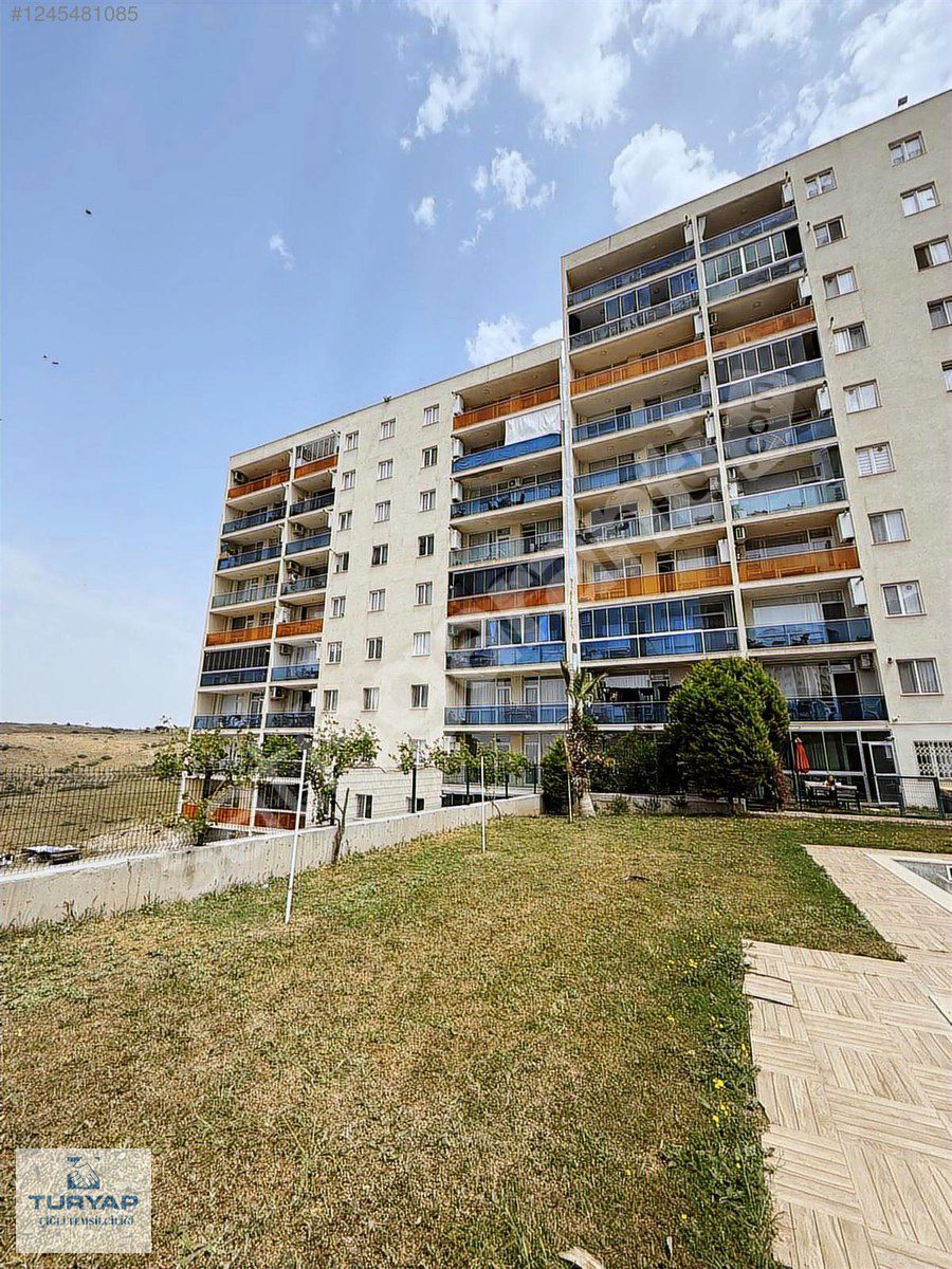 Çiğli Atatürk Mahallesi Efecity Sitesinde Satılık 1+1 Daire