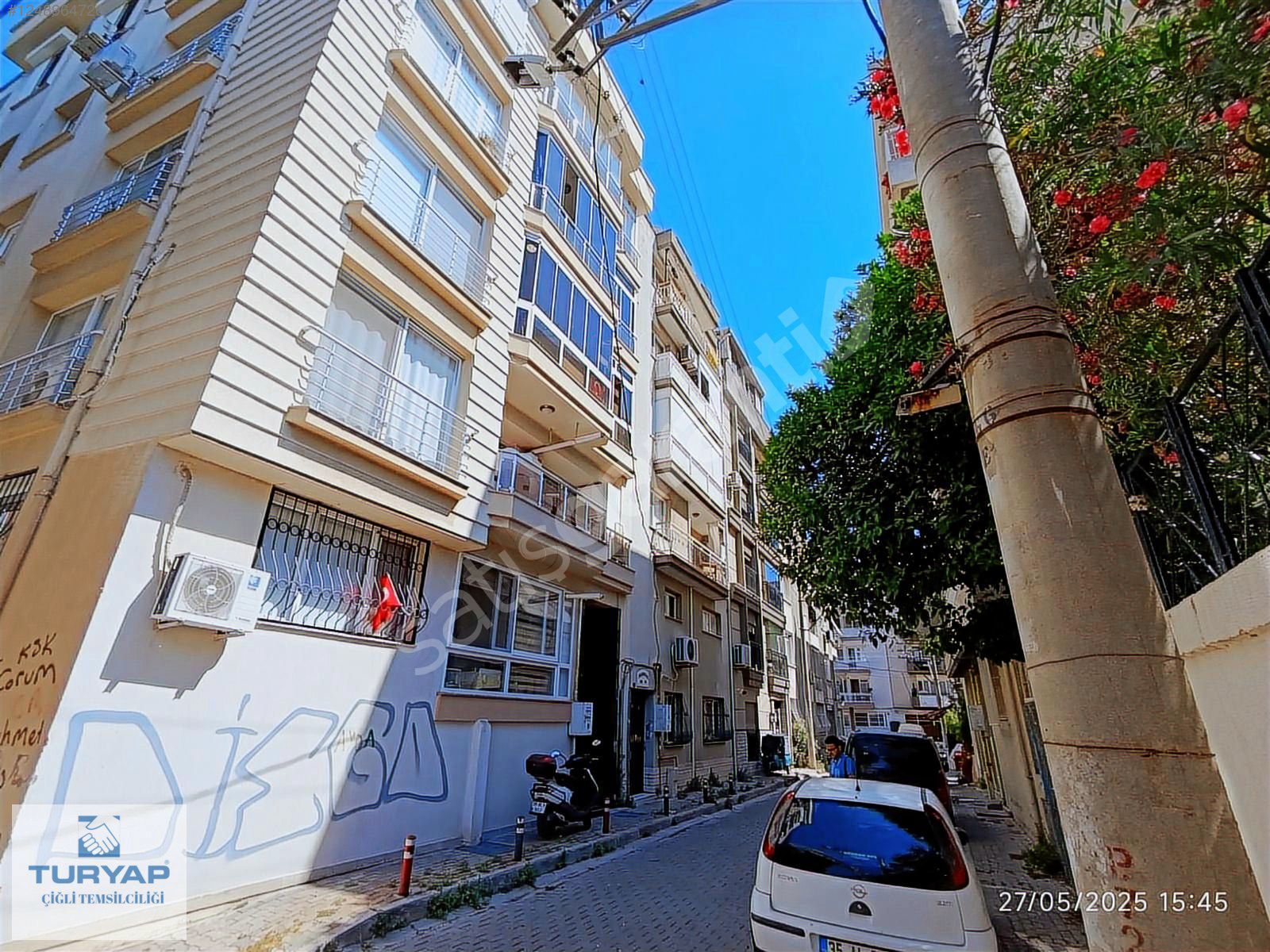 Karşıyaka Bahariye Mahallesi'nde Kiralik 2+1 Daire