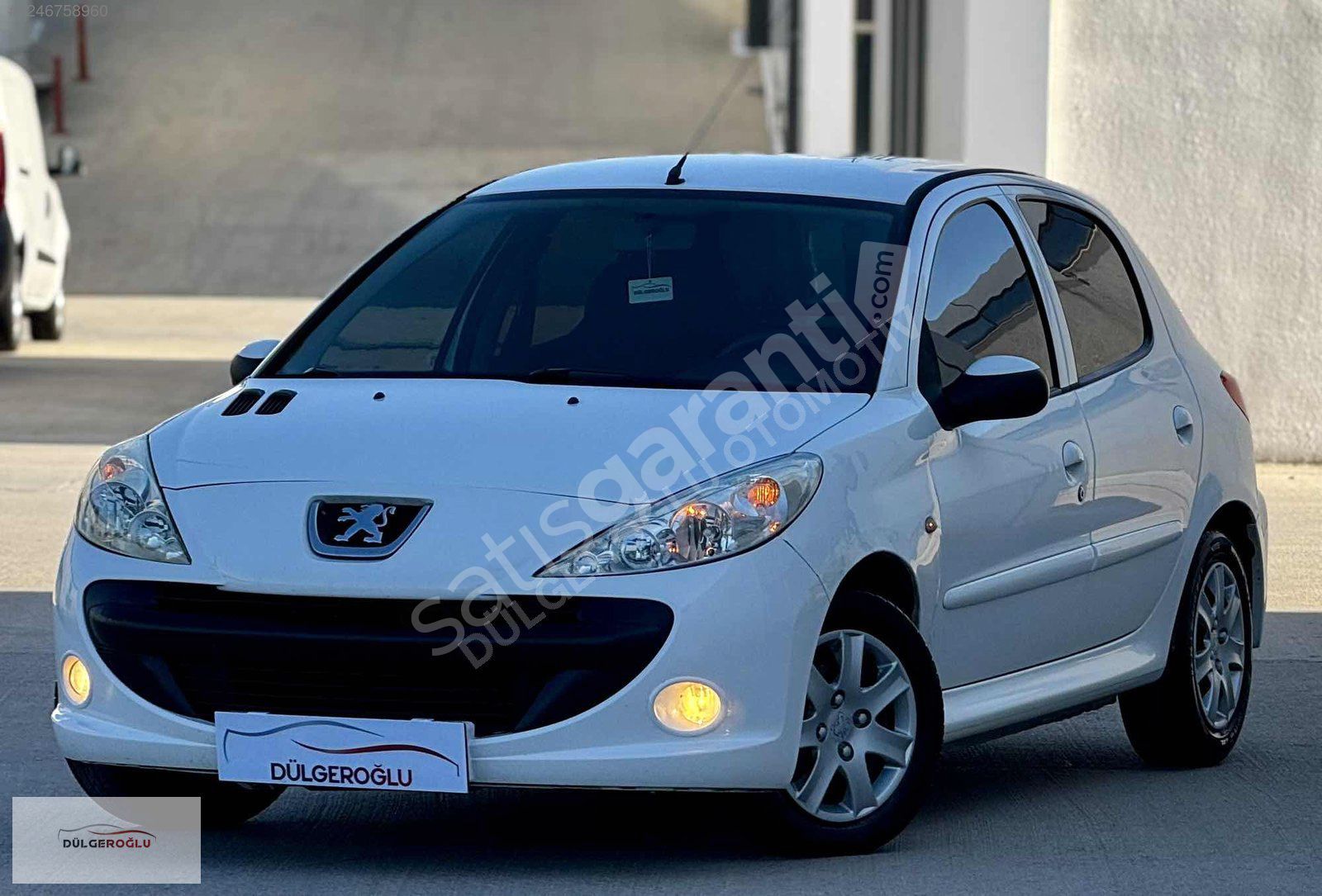 206 + URBAN MOVE 1.4 HDİ 70 HP DİZEL BAKIMLI MASRAFSIZ KK 12 T.