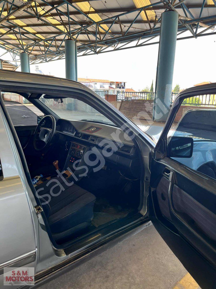 Mercedes 200E