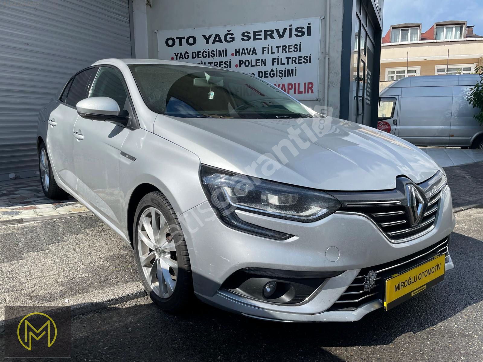%30 PEŞİNATLA ELDEN SENETLİ 1.73 VADE İLE MEGANE
