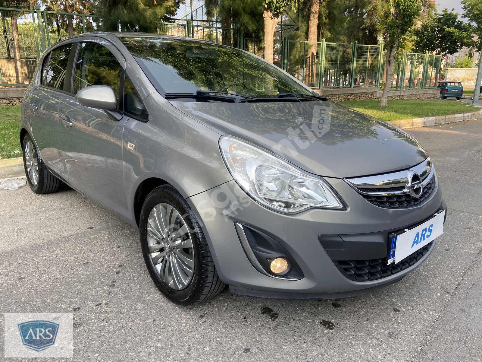 Opel Corsa 1.4 Active Otomatik - Şimdi Al 3 Ay Sonra 36 Taksitle